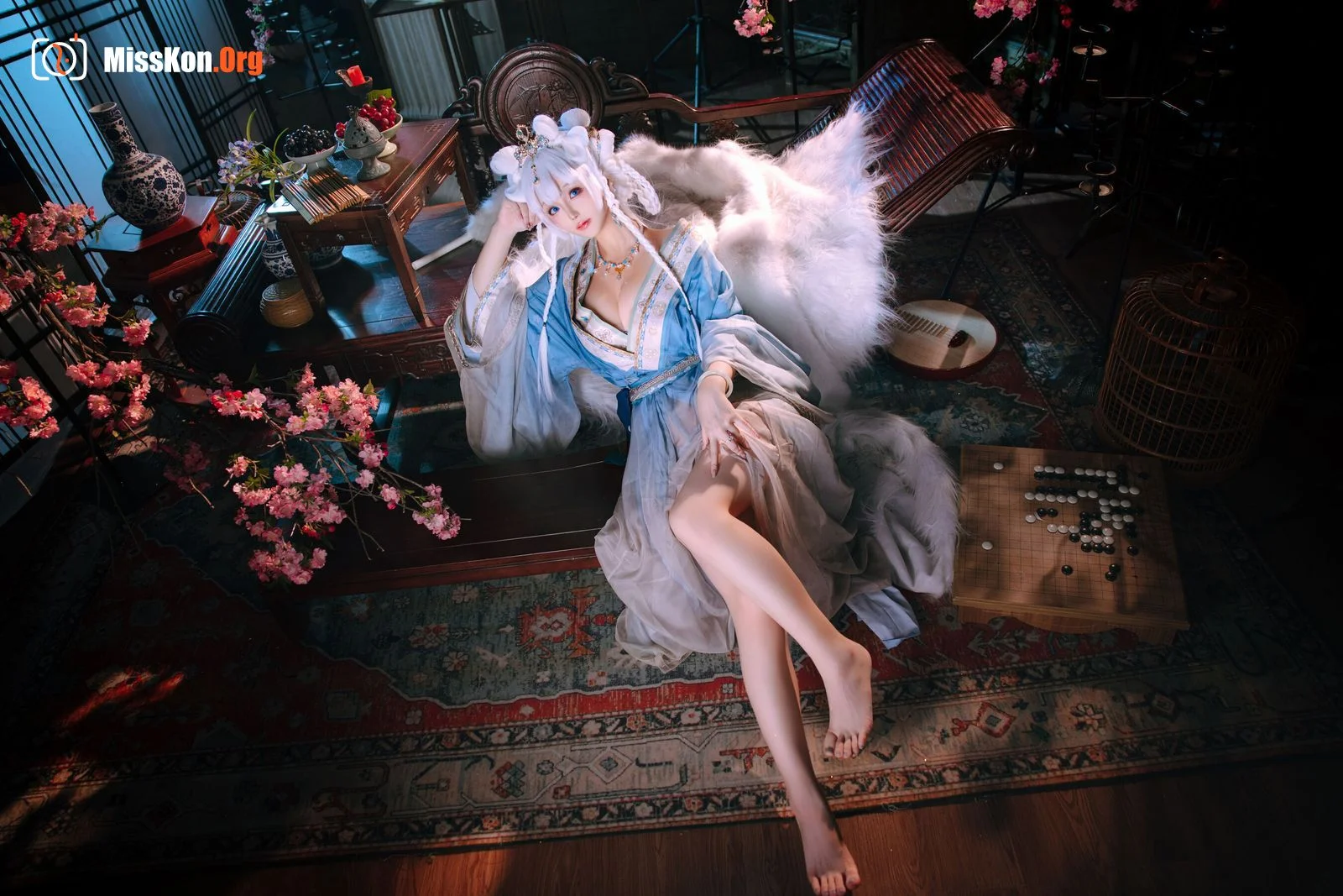 Holy Maiden of the Hehuan Sect - Photo 2