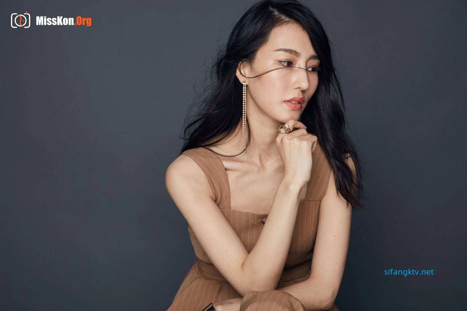If You Are the One female guest flat model Xing Xing exposed nipple photo - Photo 2