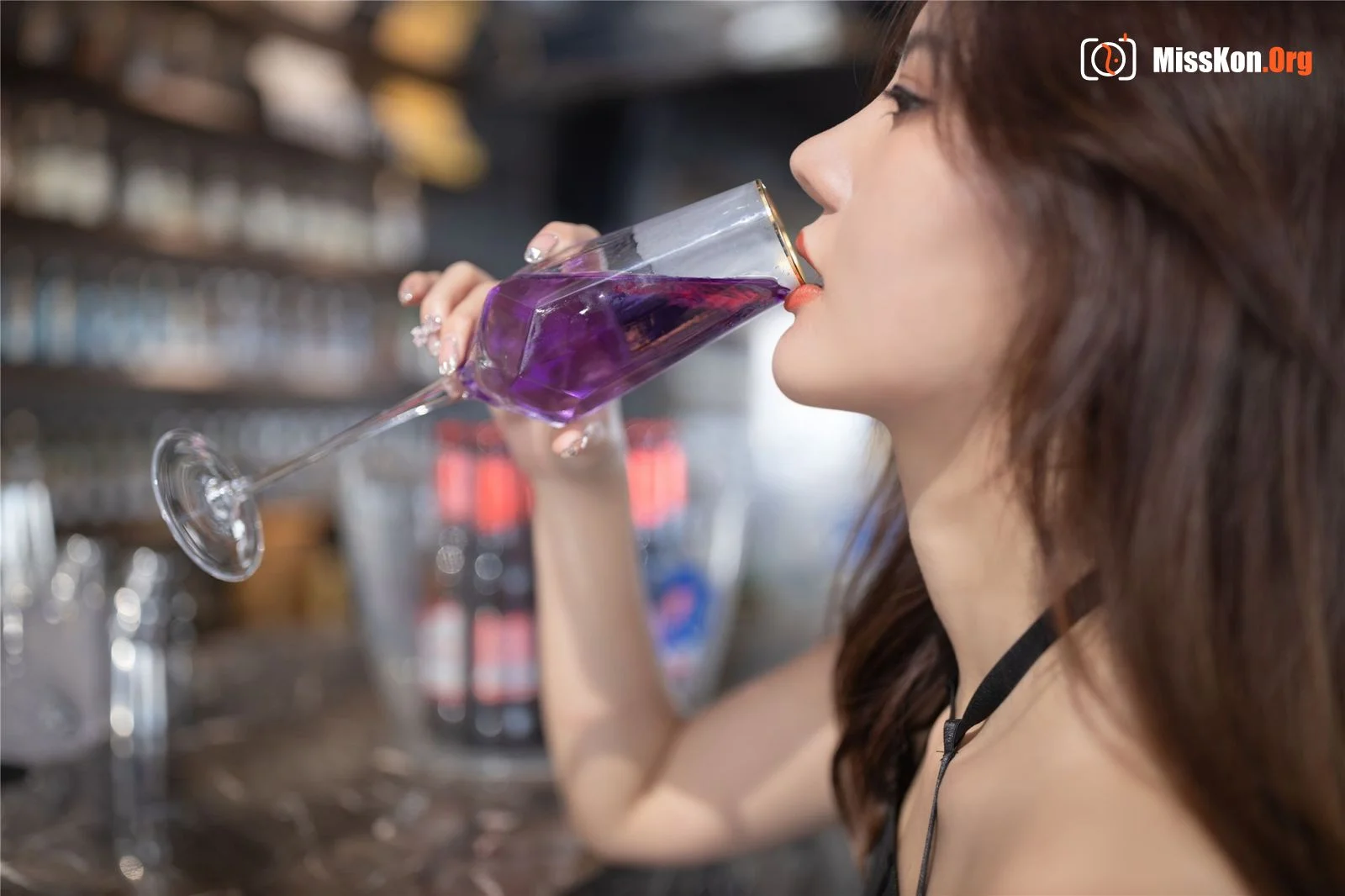 It's Ah Zhu "Black Silk at the Wine Table" - Photo 7