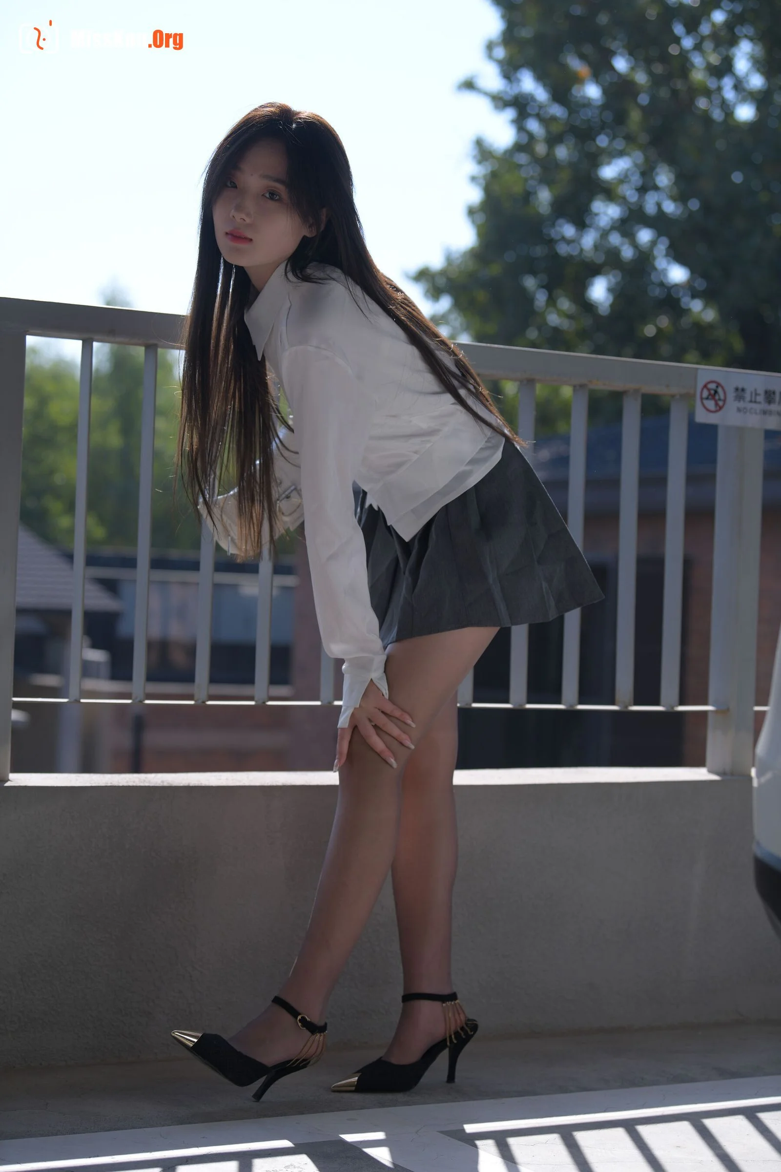 Jasmine Rain (Magic Mirror Street Photography: The Beginning) - Photo 17