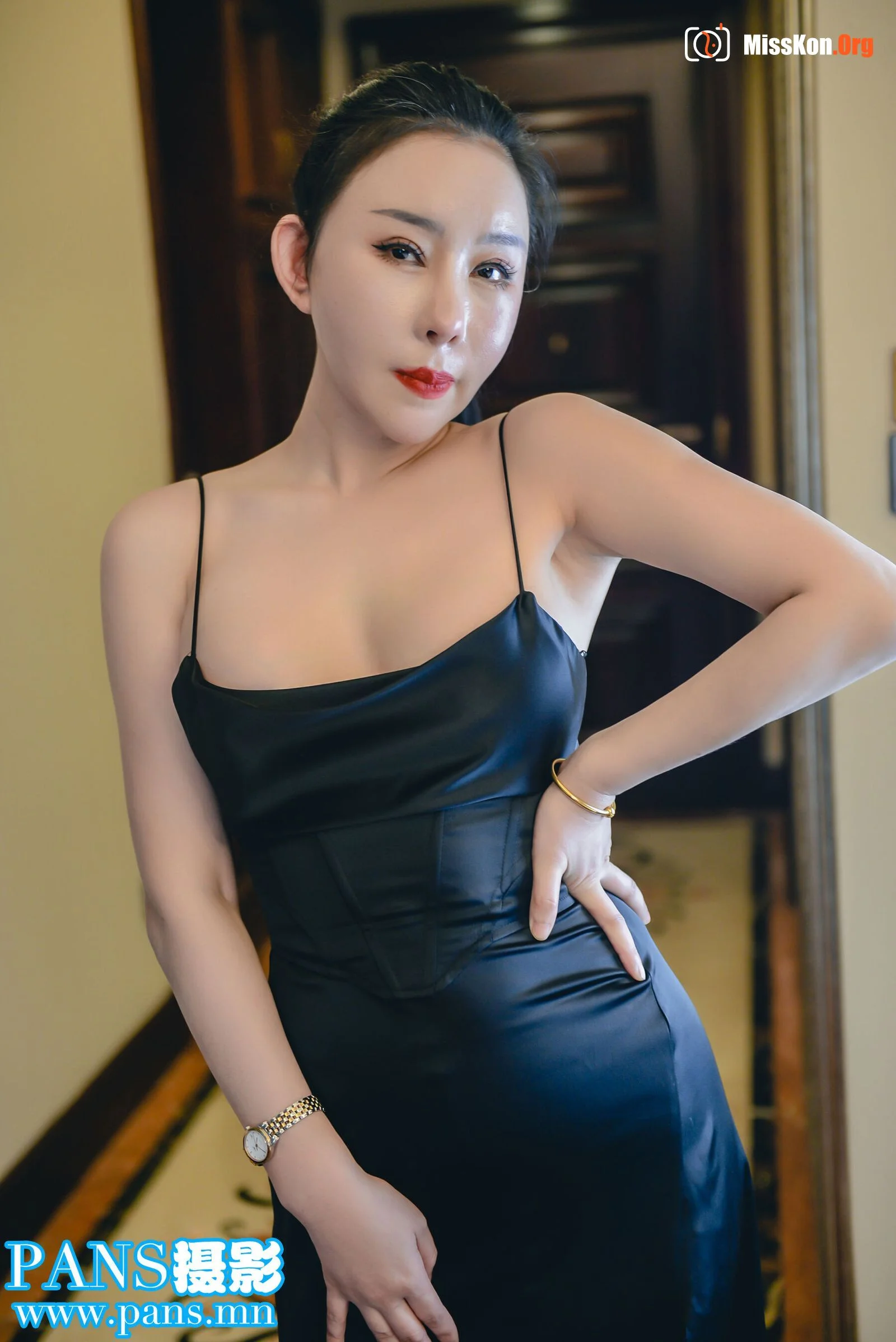 Ji Hyun - Photo 3