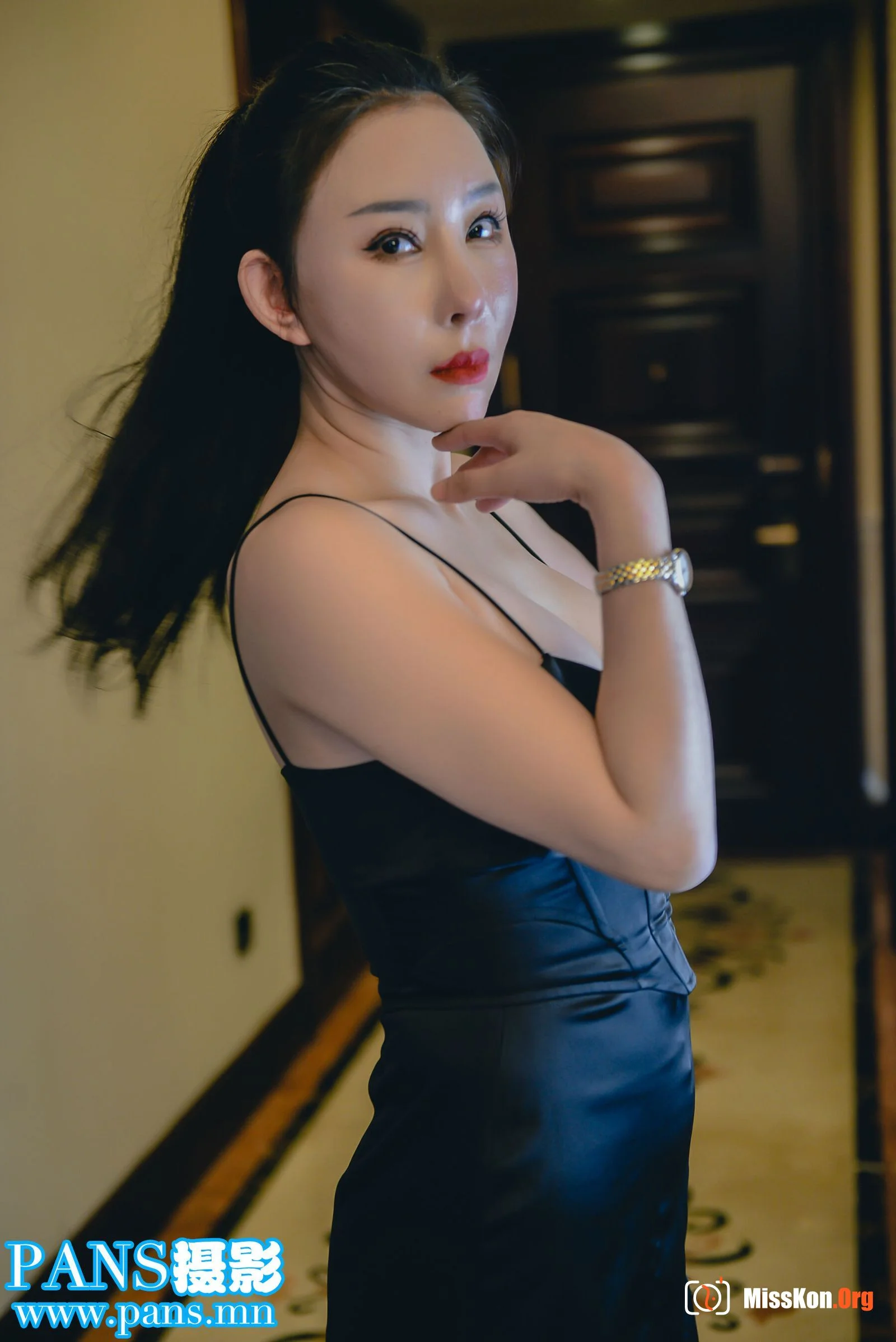 Ji Hyun - Photo 4