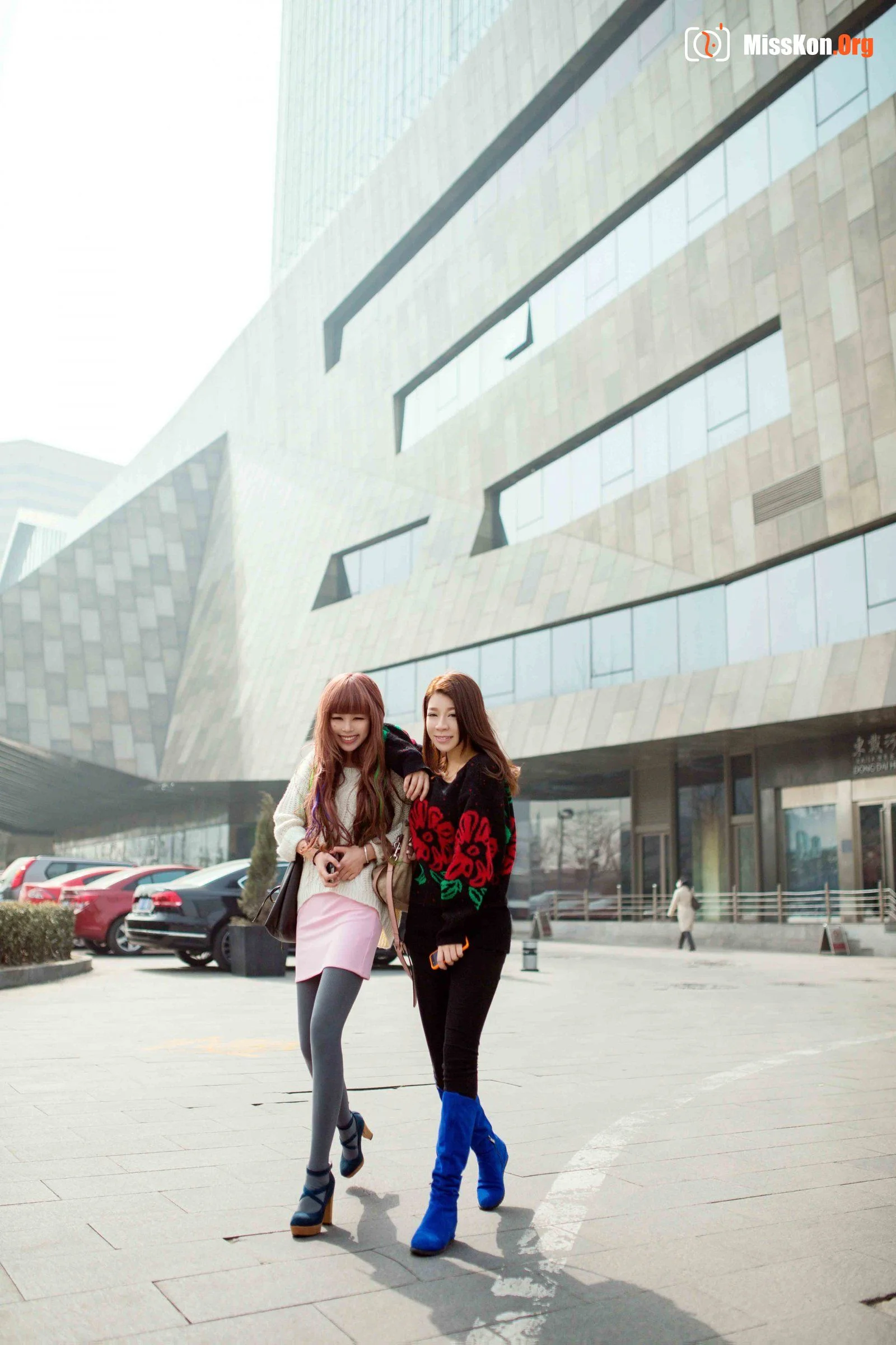 Jiabaoer & Tangtang: model, shop owner - Photo 2