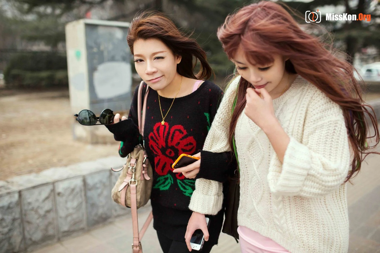 Jiabaoer & Tangtang: model, shop owner - Photo 9
