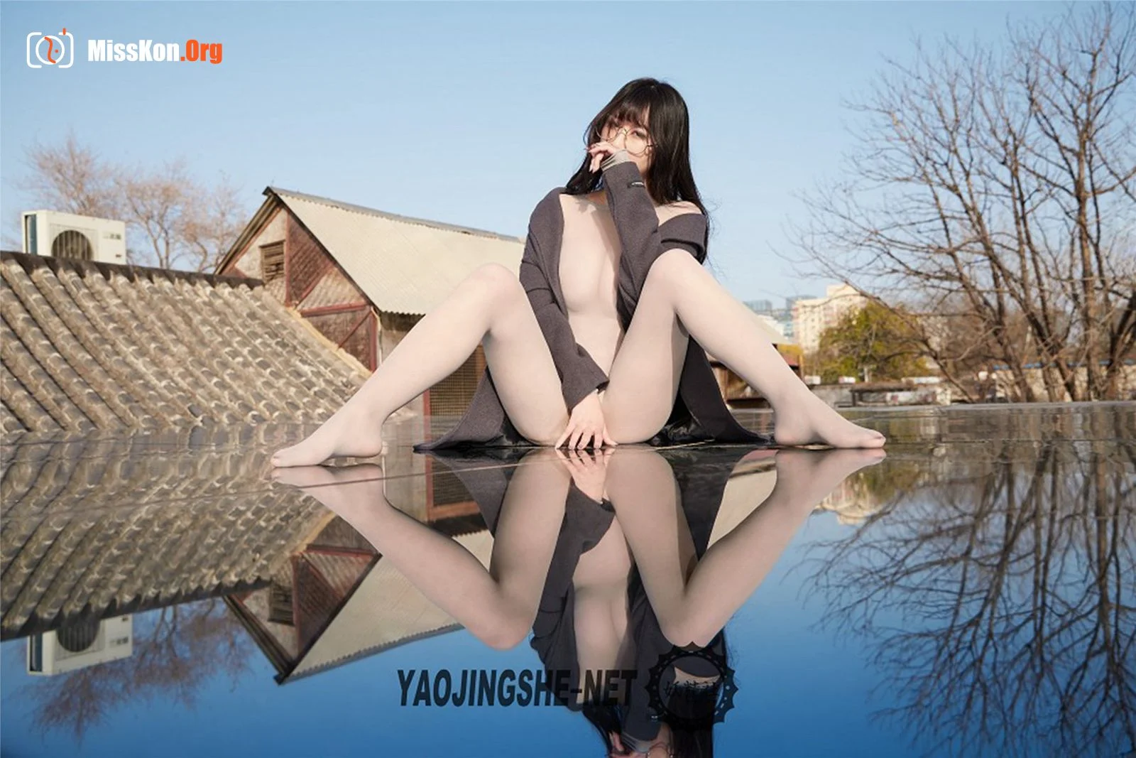 Jiao Yi: Imprisoned under the roof (H1905) - Photo 43
