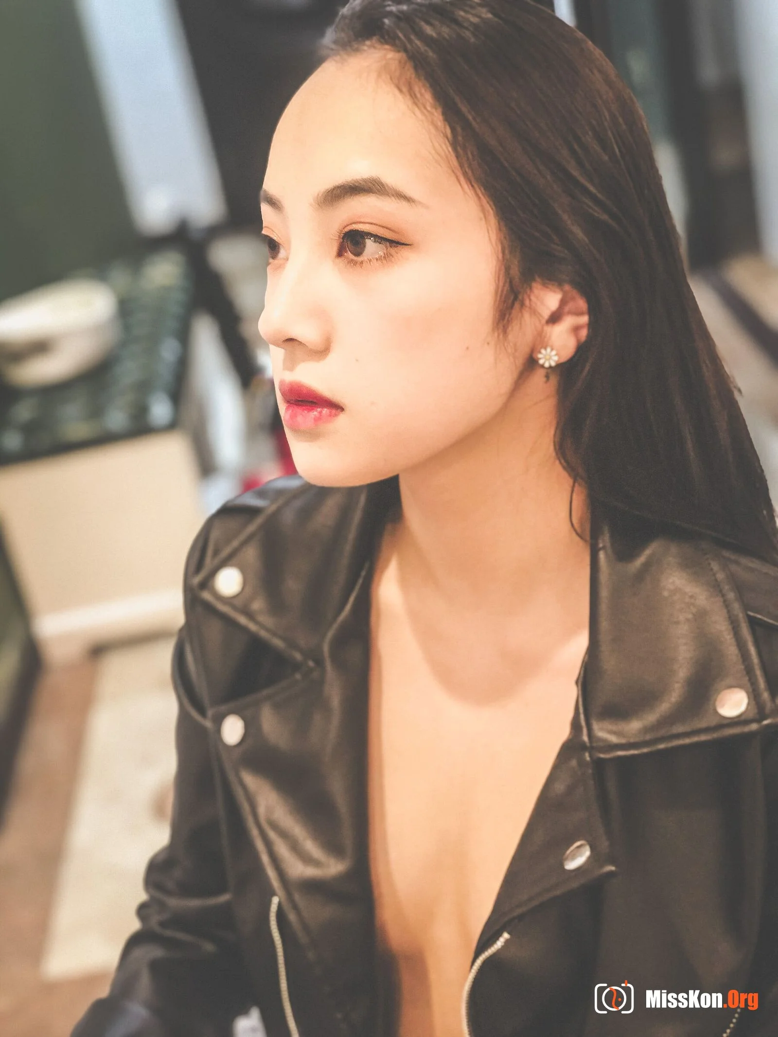 Jie Ge: Leather fishnet stockings (2019-12-19) - Photo 12