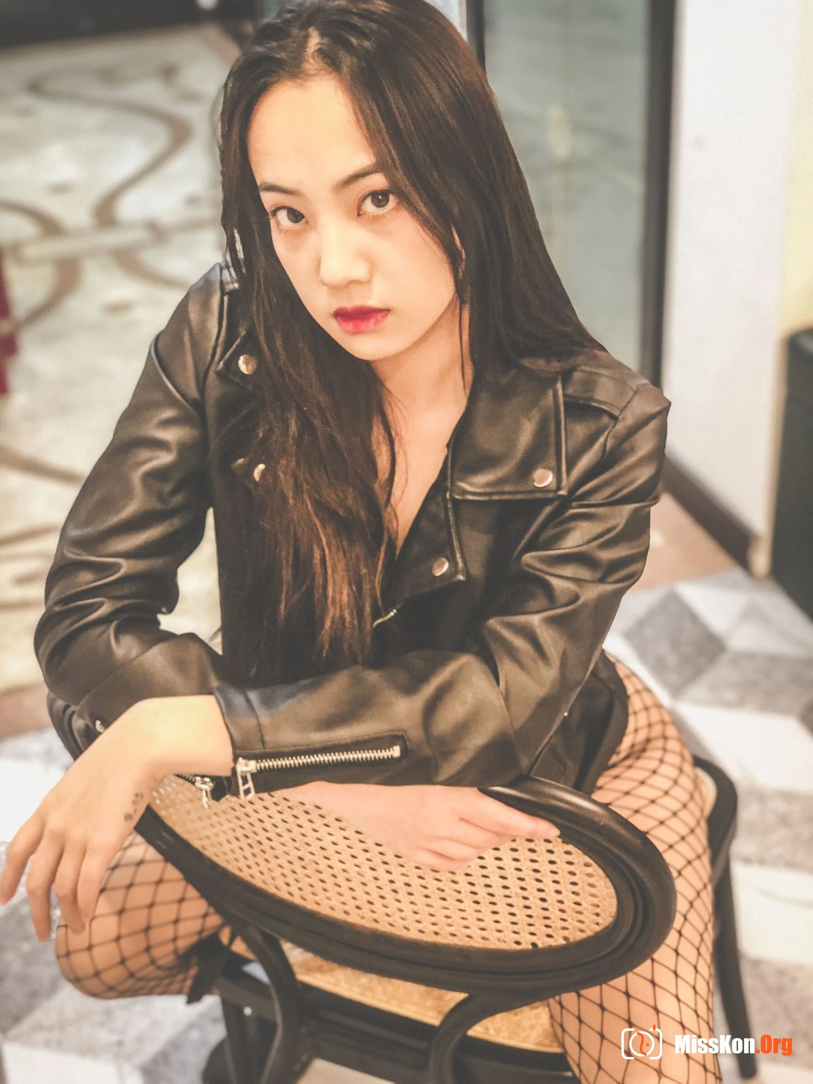 Jie Ge: Leather fishnet stockings (2019-12-19) - Photo 7
