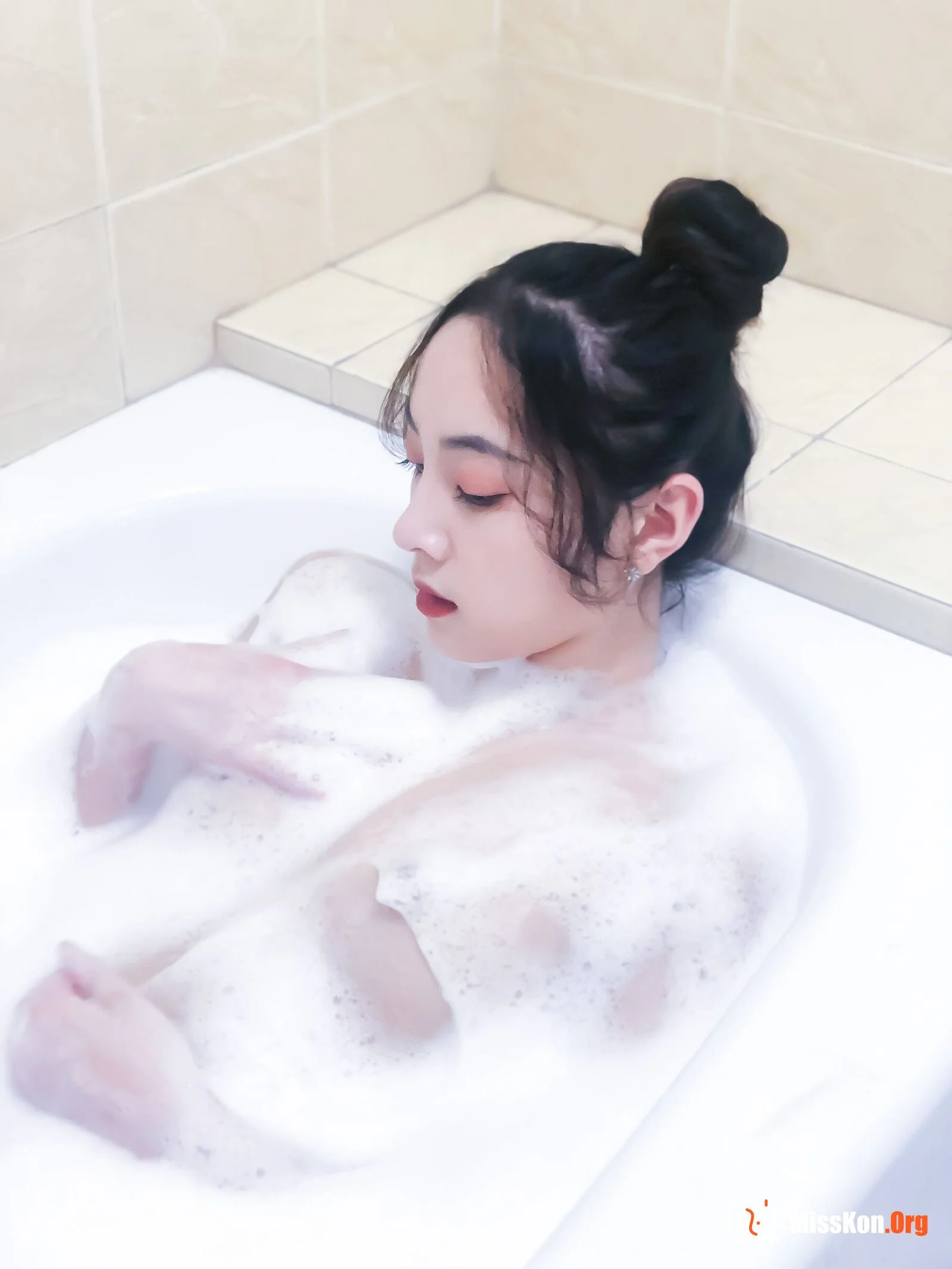 Jie Ge: Milk bath (2019-12-19) - Photo 8