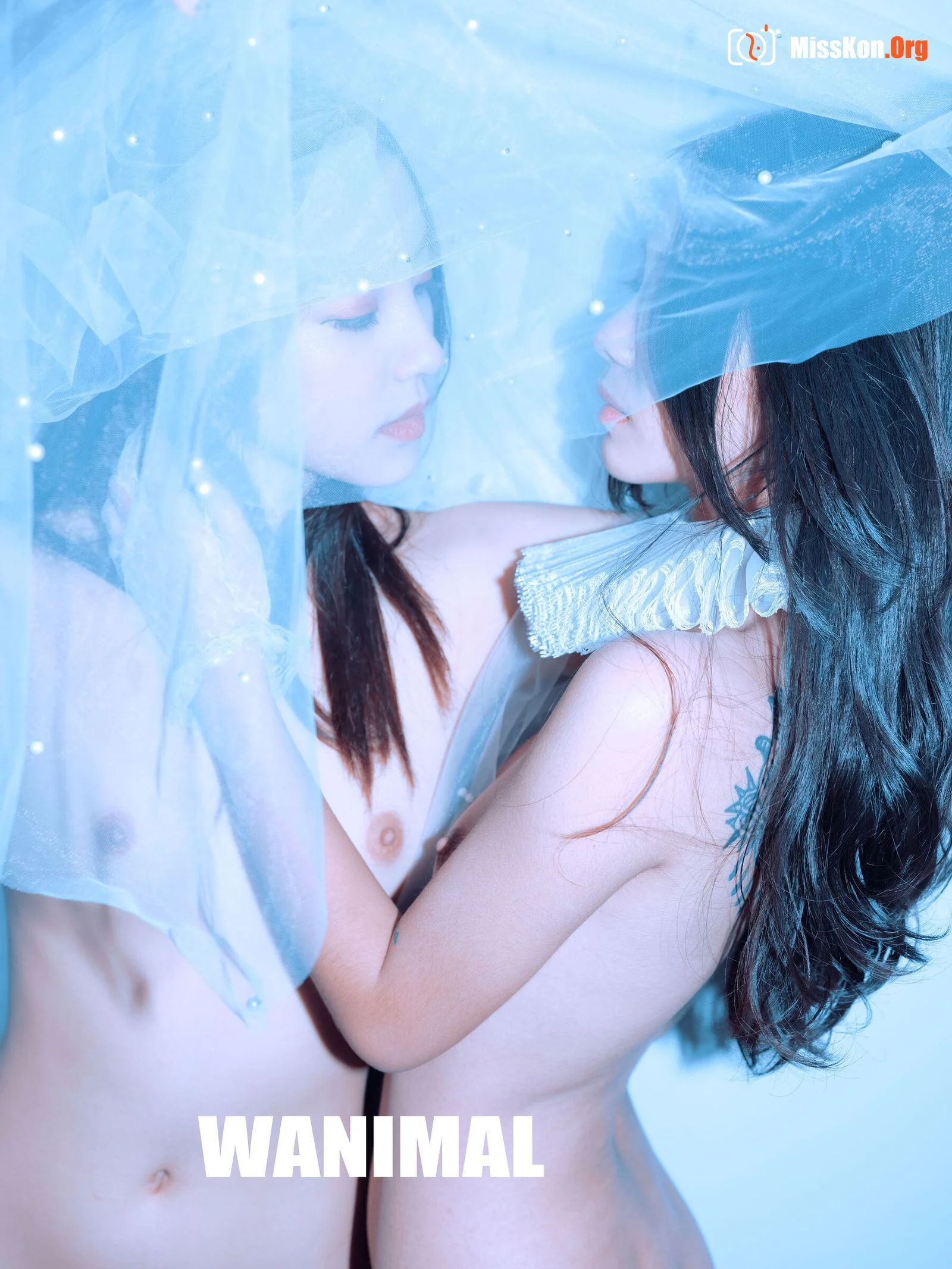 Jie Ge's "Sisters" - Photo 15