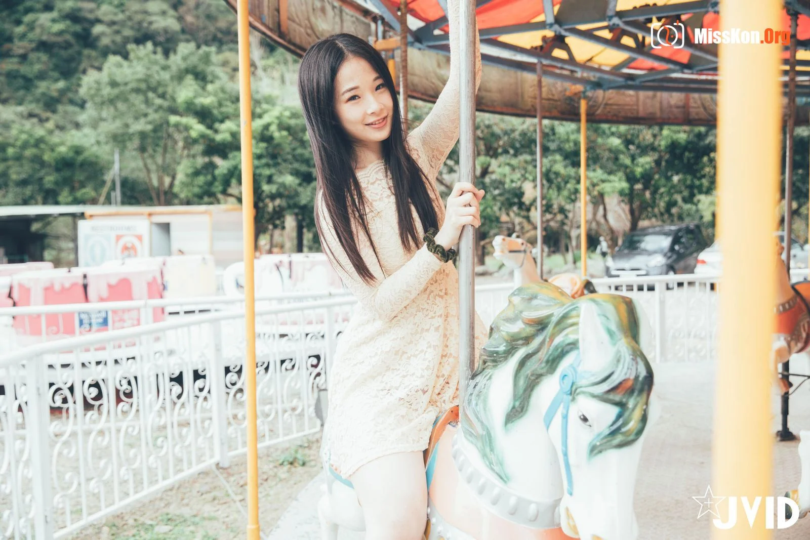 Jie Mi: Day Rental Girlfriend Tour Fun - Photo 12