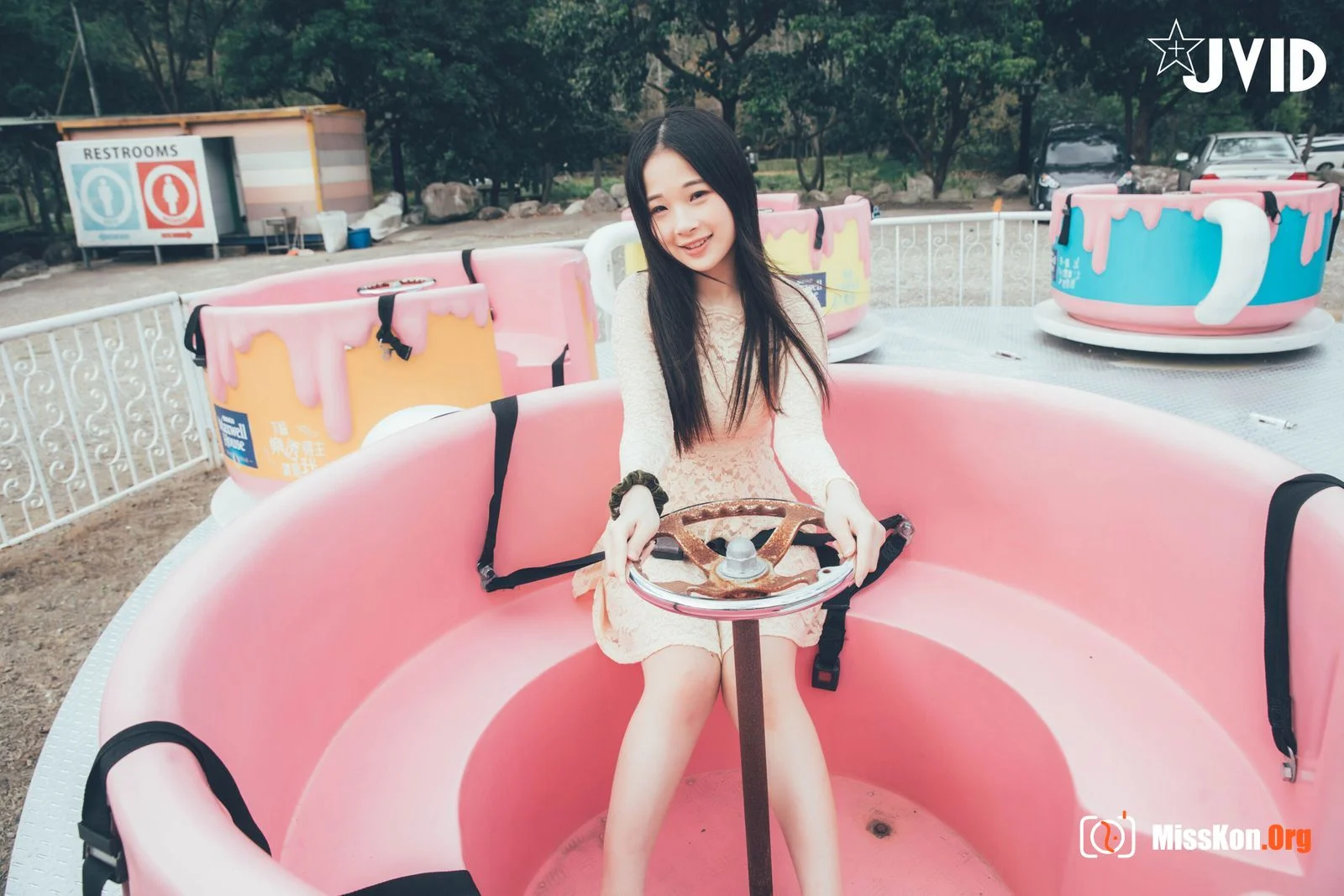Jie Mi: Day Rental Girlfriend Tour Fun - Photo 19