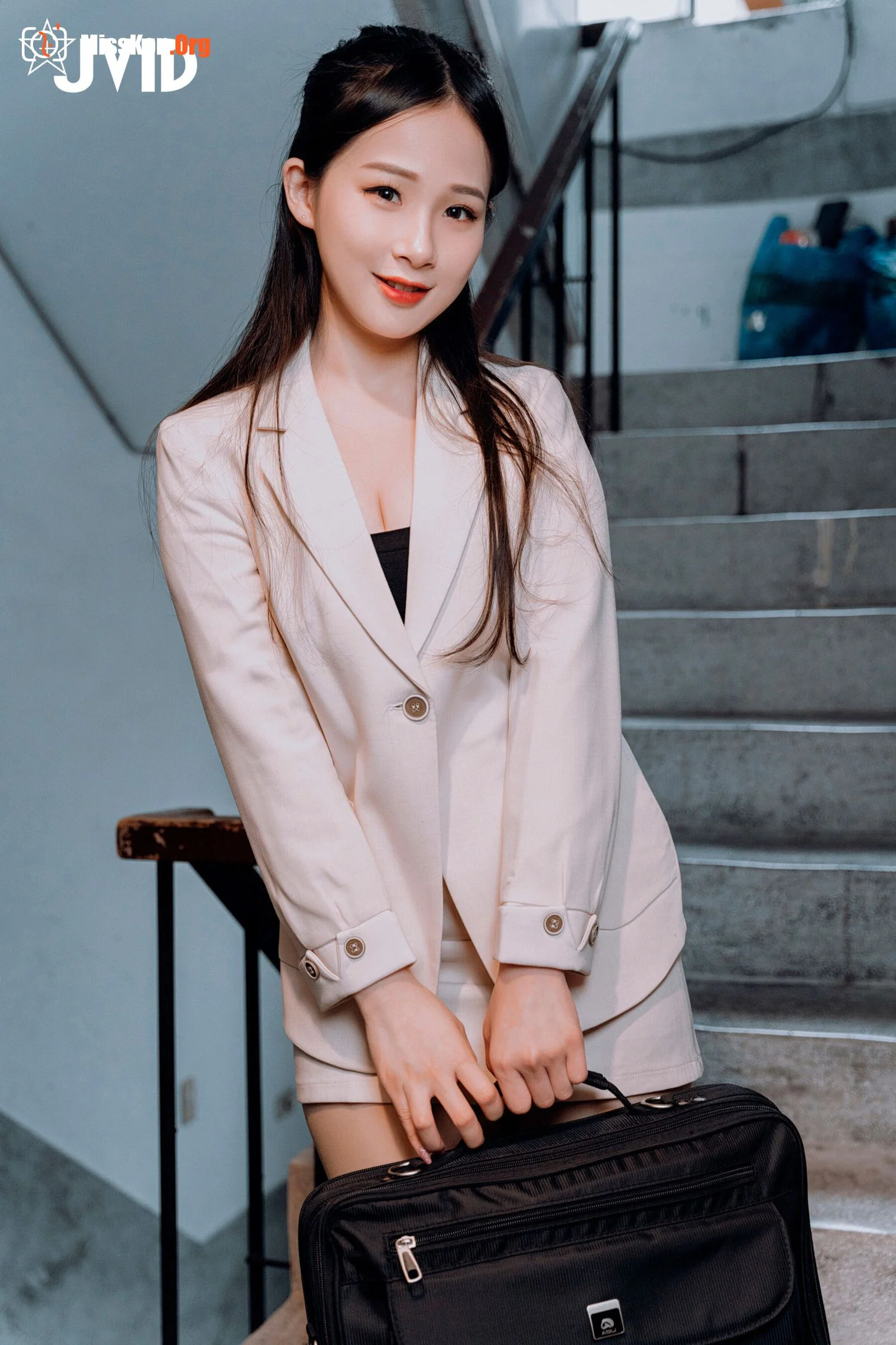 Jie Mi: Masturbation cup door-to-door salesman - Photo 9