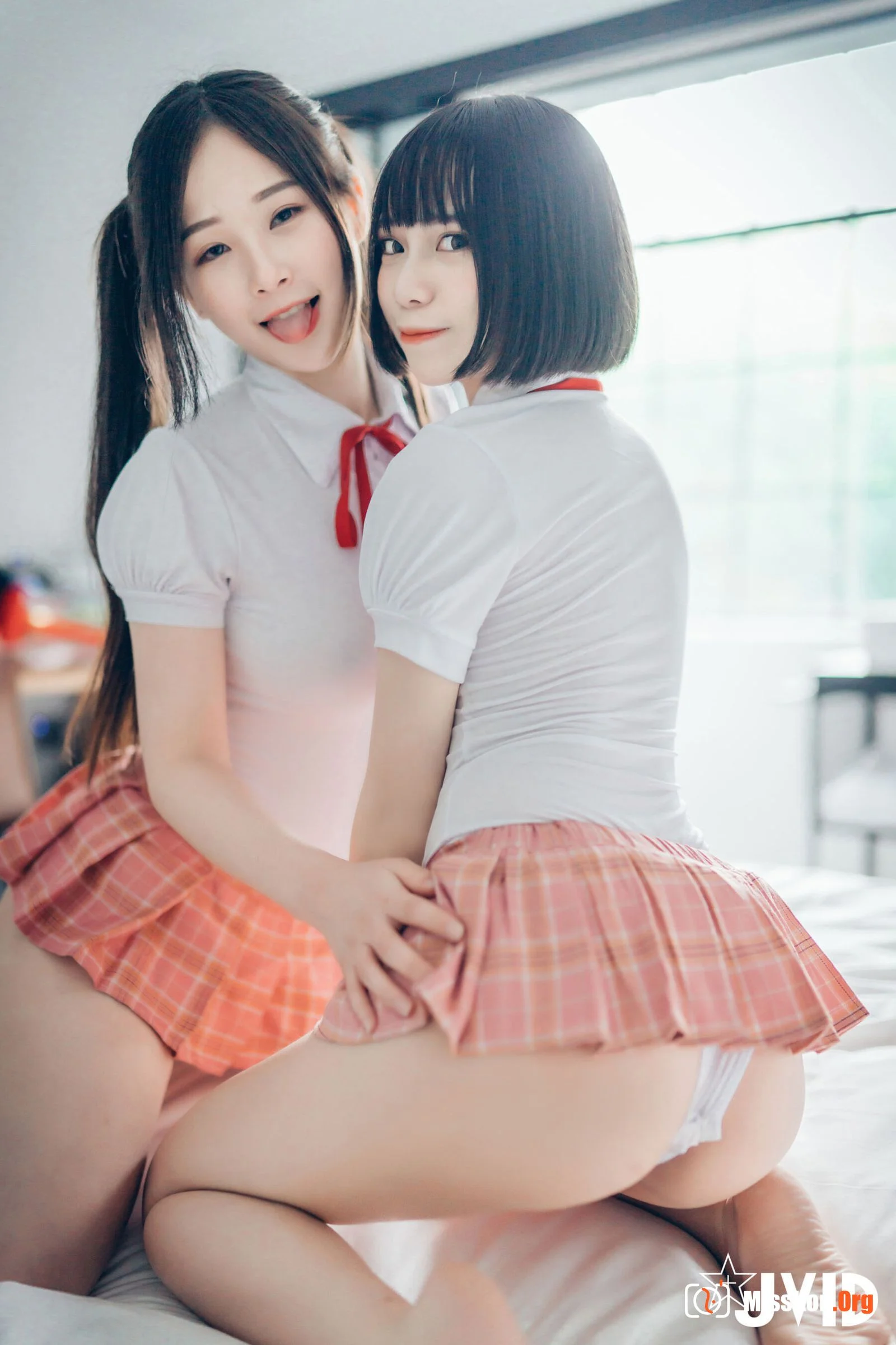 Jiemi & Zhai Zhai "Wet Lily Whoever Orgasms First Loses" - Photo 18