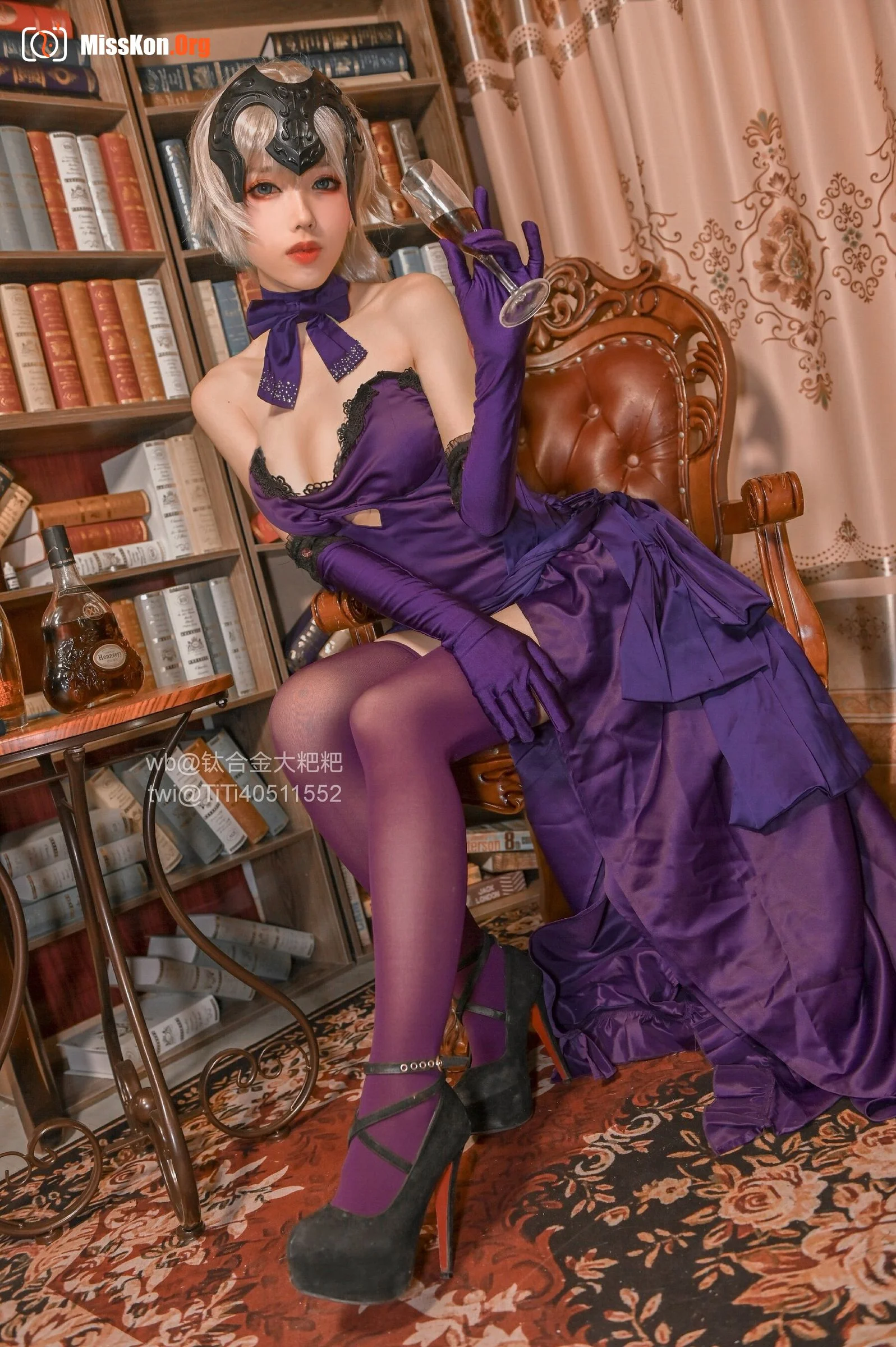 Joan of Arc (drunken Joan of Arc) - Photo 4