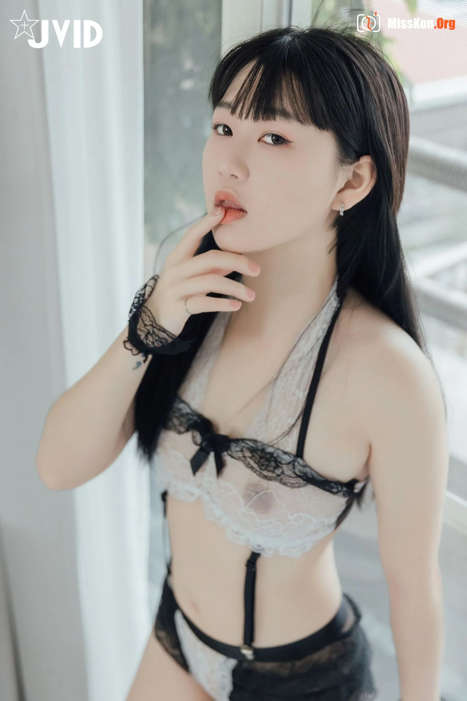 Joan: Super M Girlfriend - Photo 14