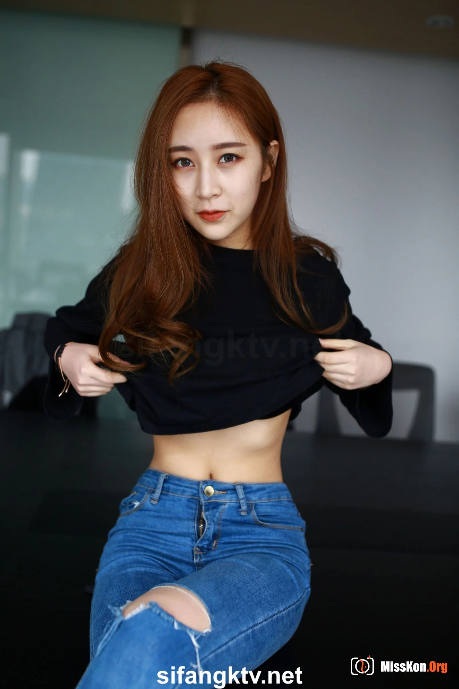 Joey Lynn: Regular Clothes (2017-10-22) - Photo 11