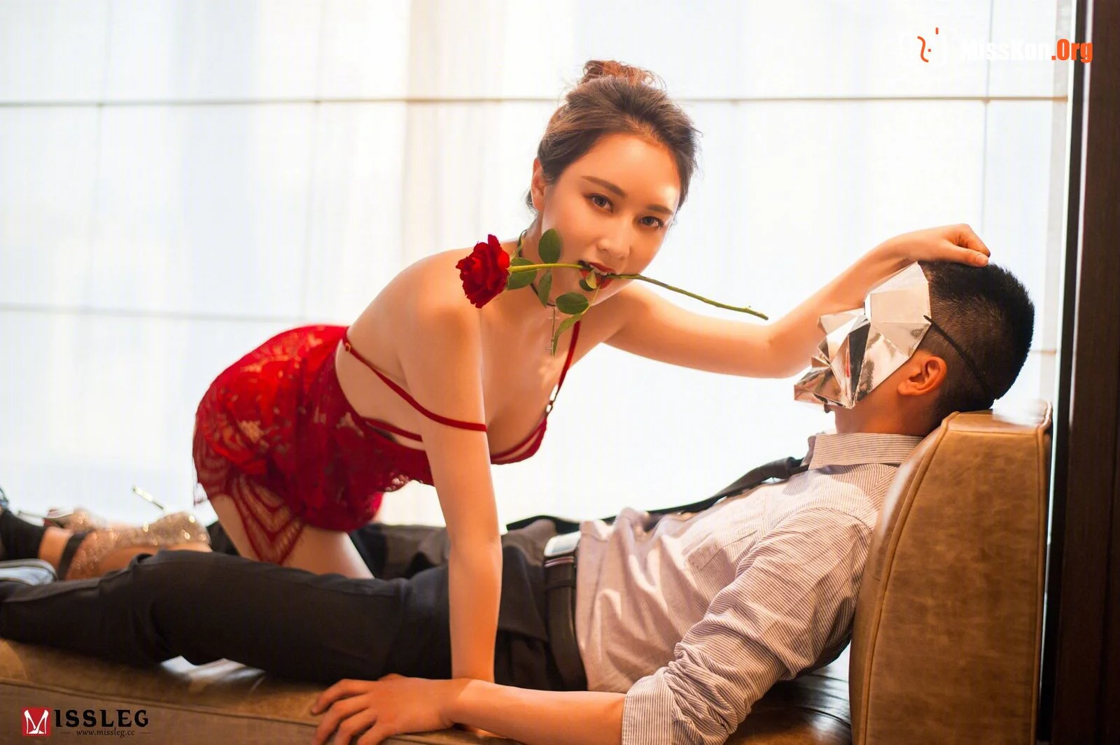 Joey Lynn: Valentine's Day Rose Story (F001) - Photo 15