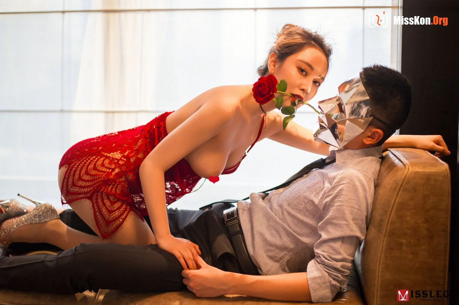 Joey Lynn: Valentine's Day Rose Story (F001) - Photo 18