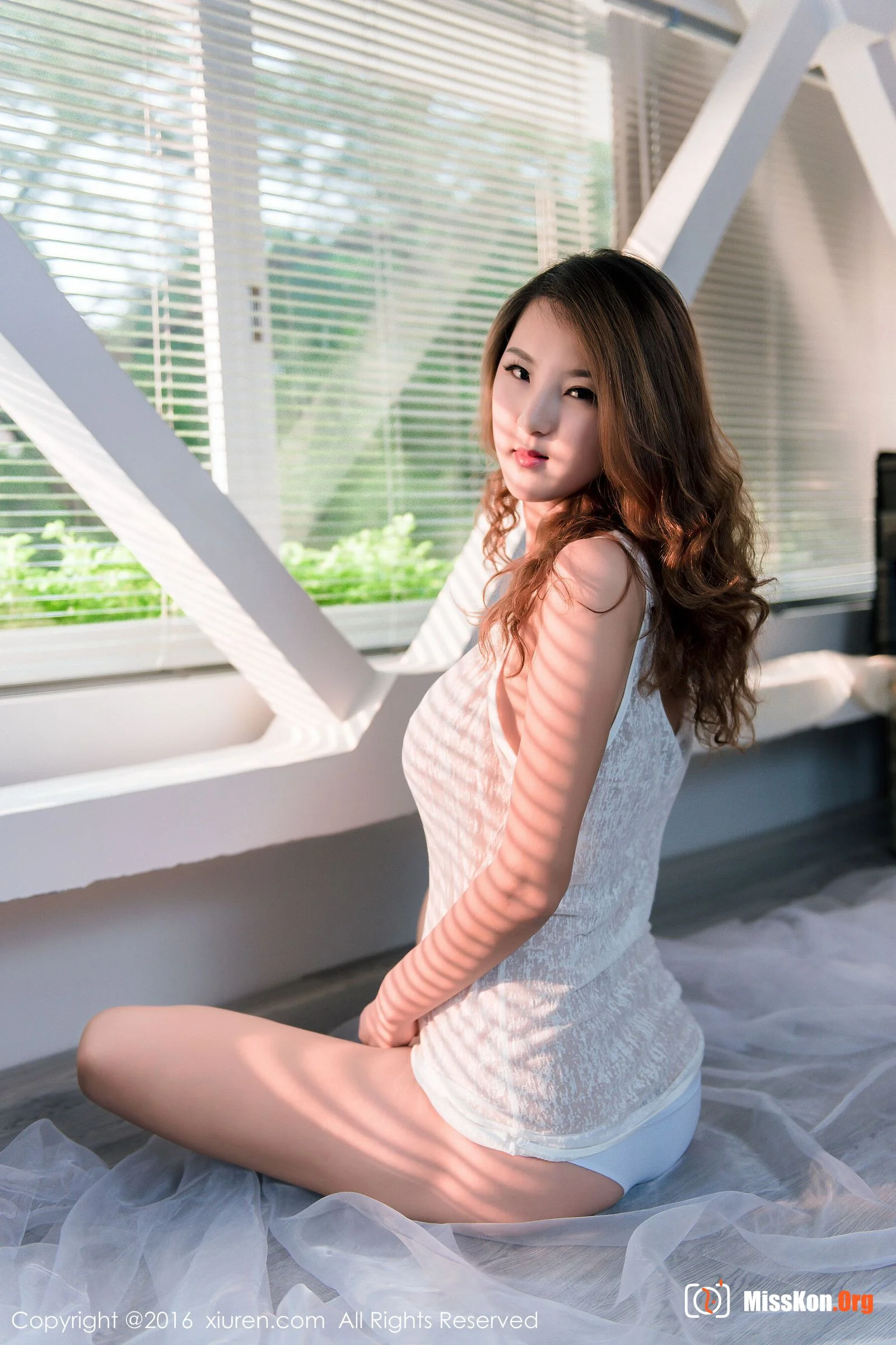 Julia - Photo 49