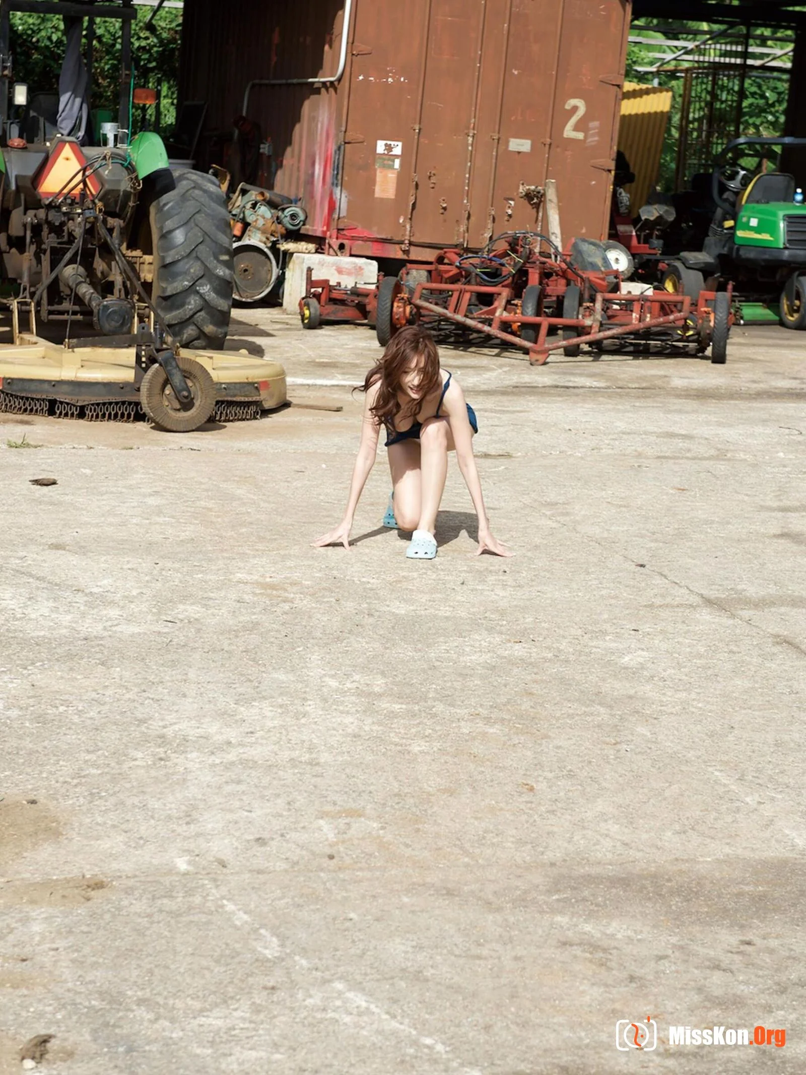 Julia: J's Miracle (2016-05-25) - Photo 2