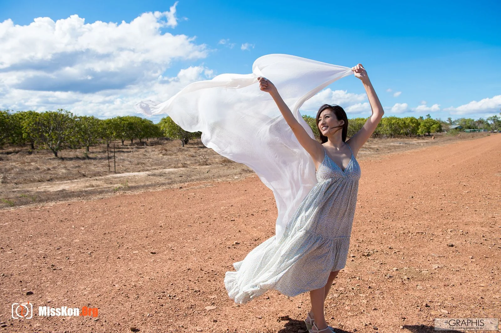 JULIA: Predilection - Photo 9