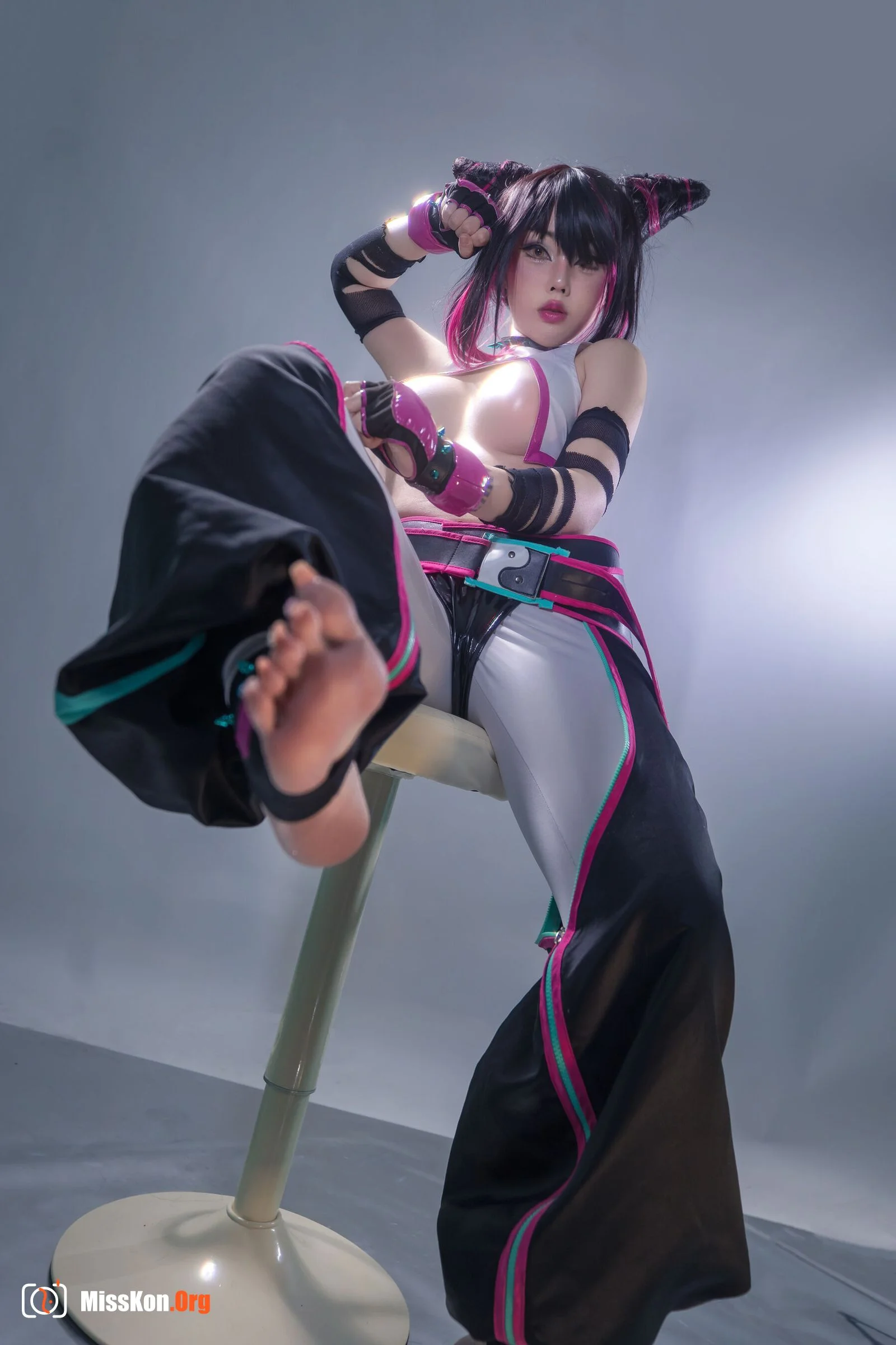 Julie Juri - Photo 20