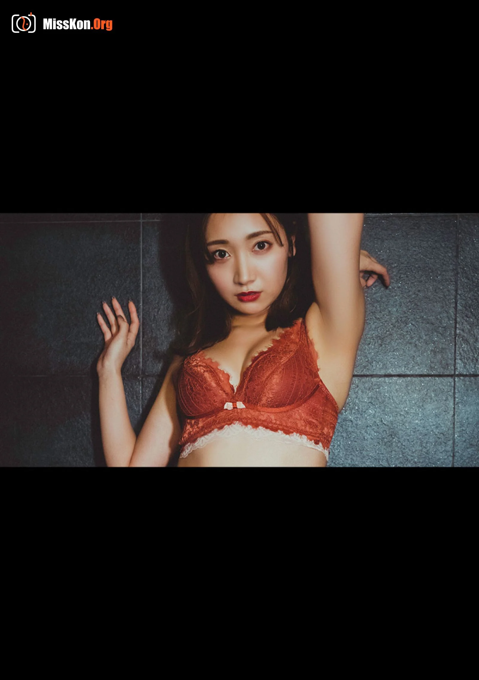 Kami Anna - Photo 36