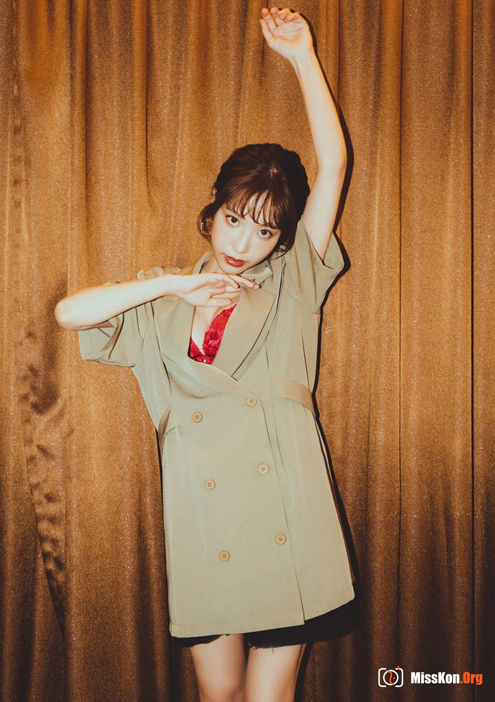 Kana Momonogi - Photo 4