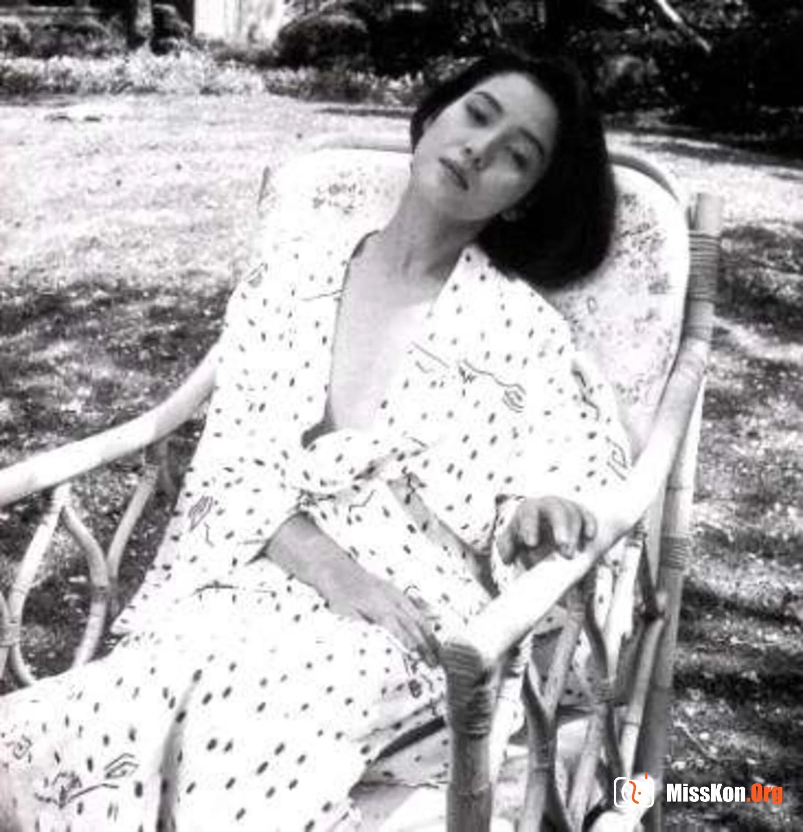 Kanako Higuchi: Generous time (Vol. 1986.10) - Photo 13