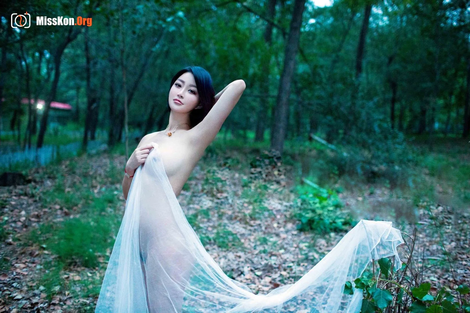 Kim Yoo Hee - Photo 13