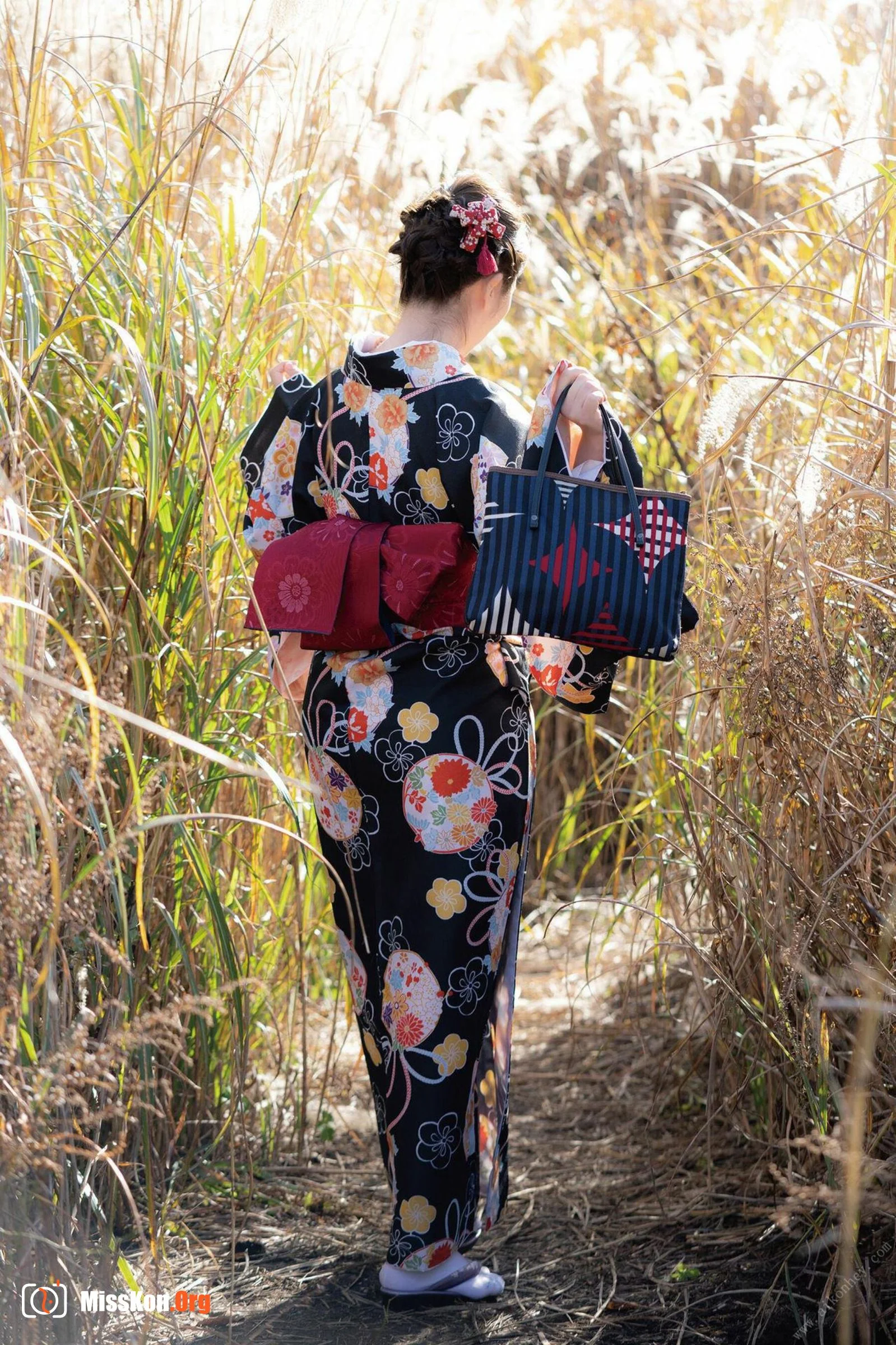 Kinoshita Rinko: Spring, Summer, Autumn, Winter "Late Autumn" - Photo 5