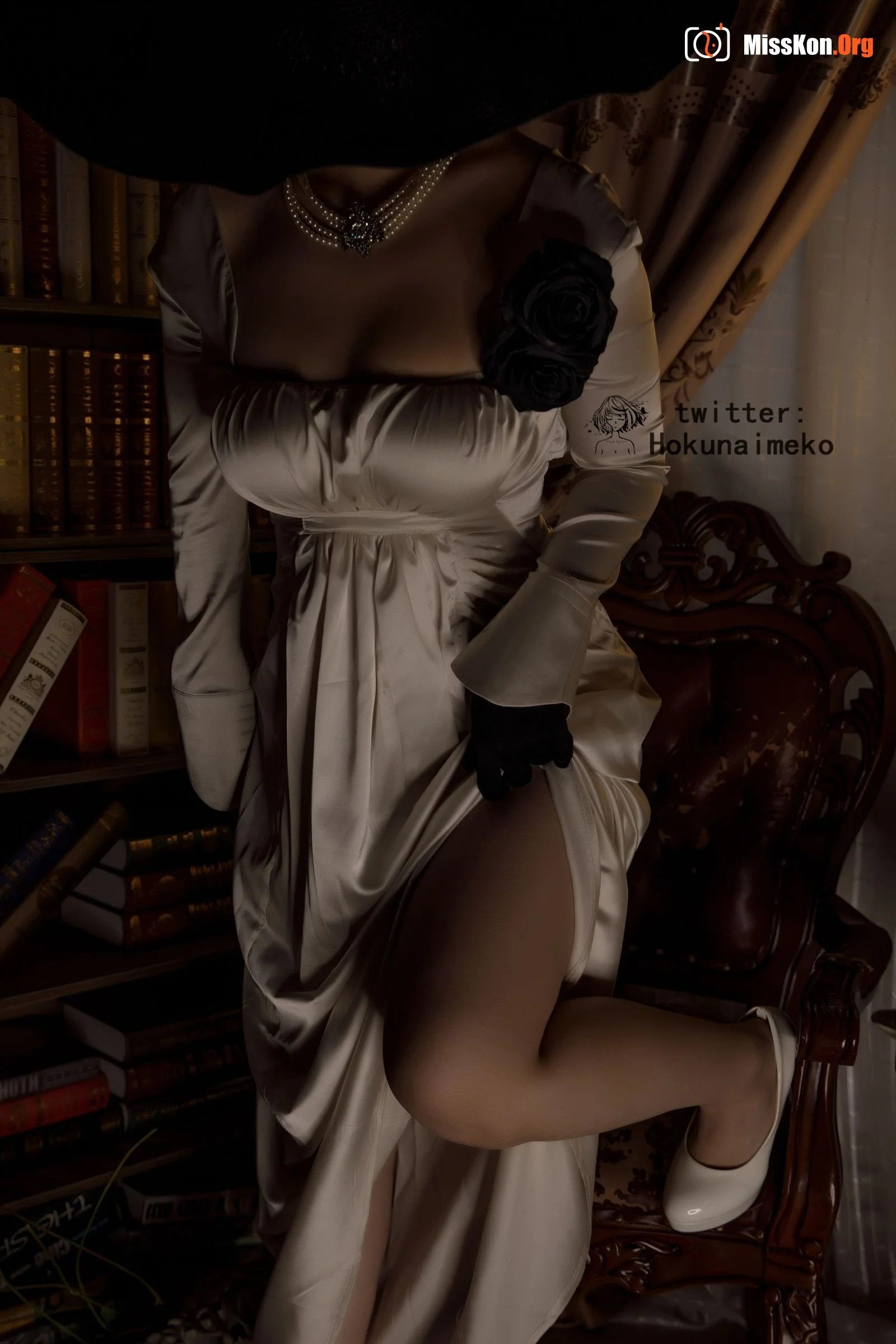Kitano Meiko: Alcina Dimitrescu - Photo 2