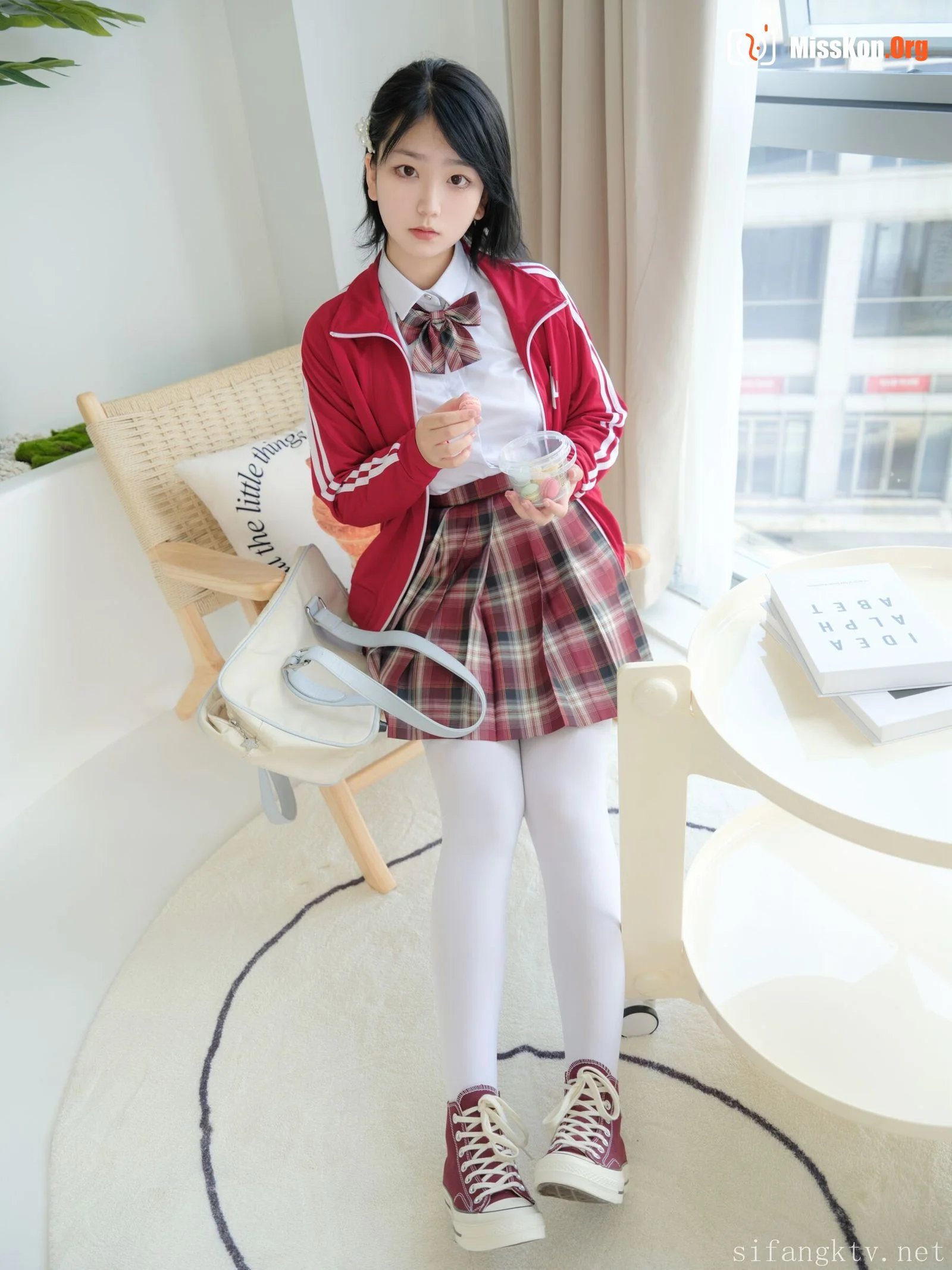 Kobashi: JK uniform - Photo 4