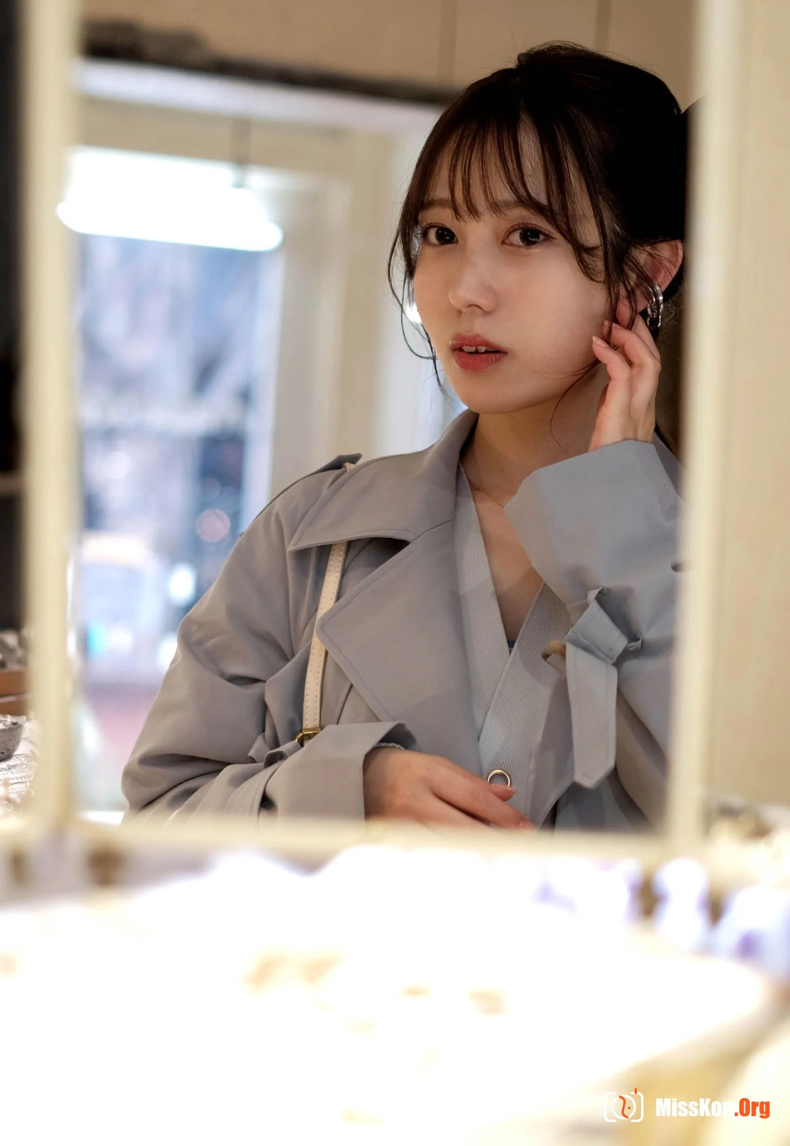 小凑四叶《デビュー1周年记念 moreover》 - 照片 20