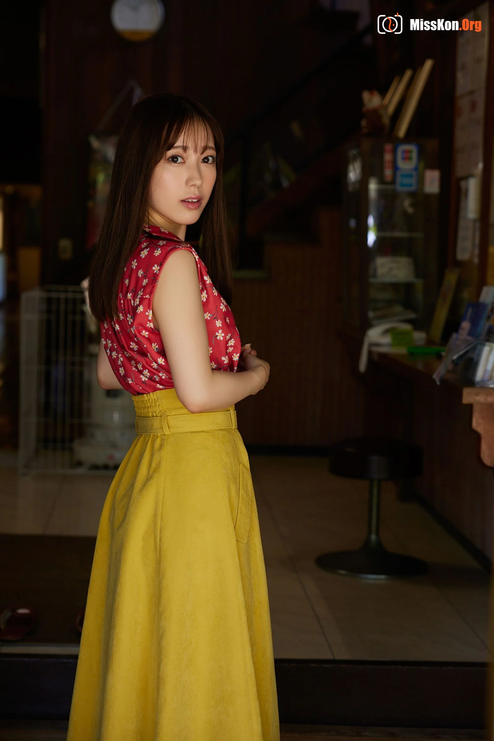 Kominato Yotsuba: A trip to the hot springs with Idol - Photo 12