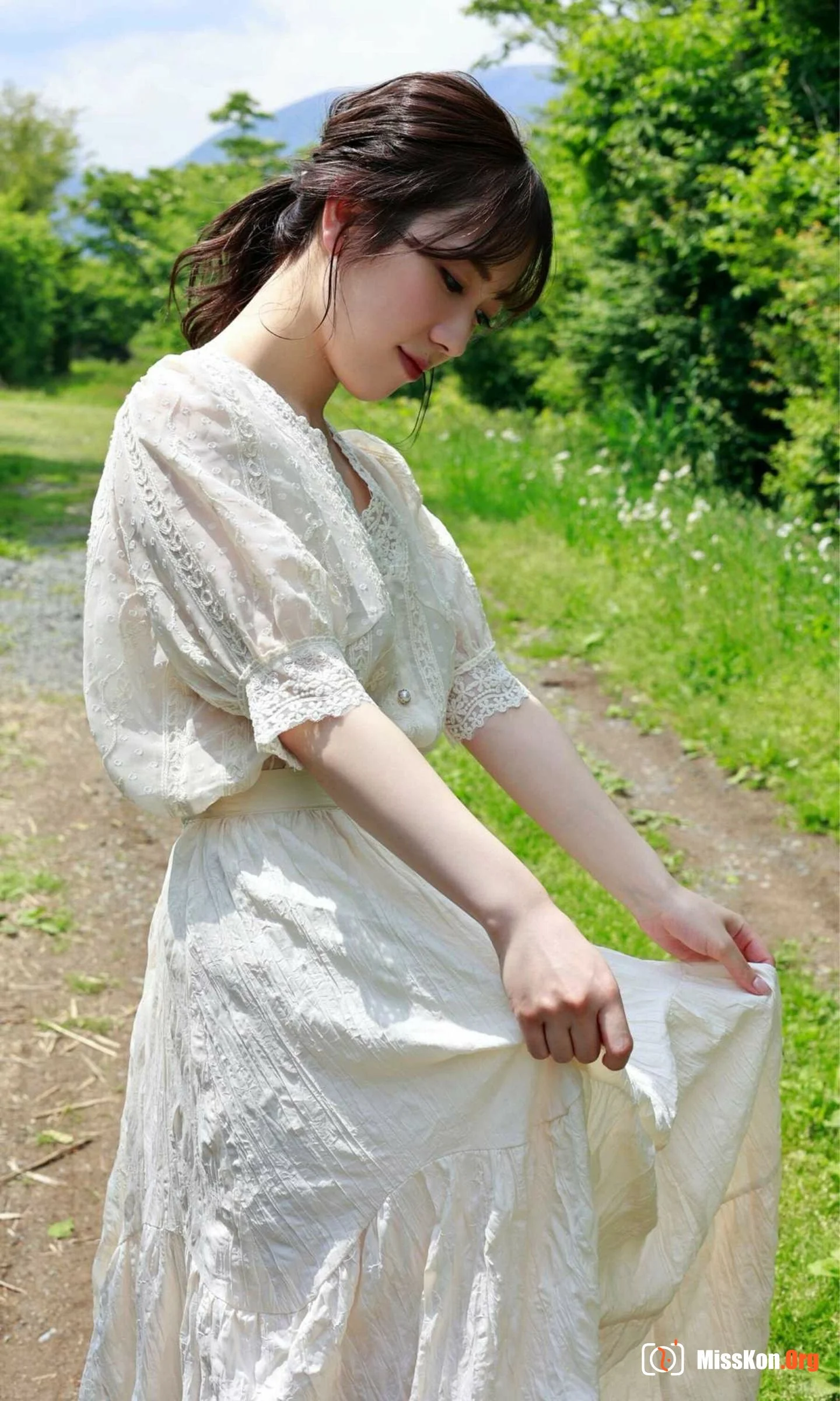 Kominato Yotsuba: I'm going to appear in an adult video. (Shupre) - Photo 7