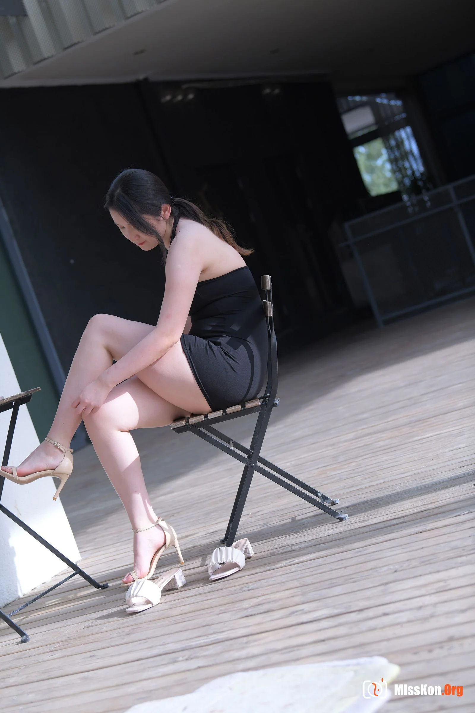 Komorebi02 (Magic Mirror Street Photography: The Beginning) - Photo 2