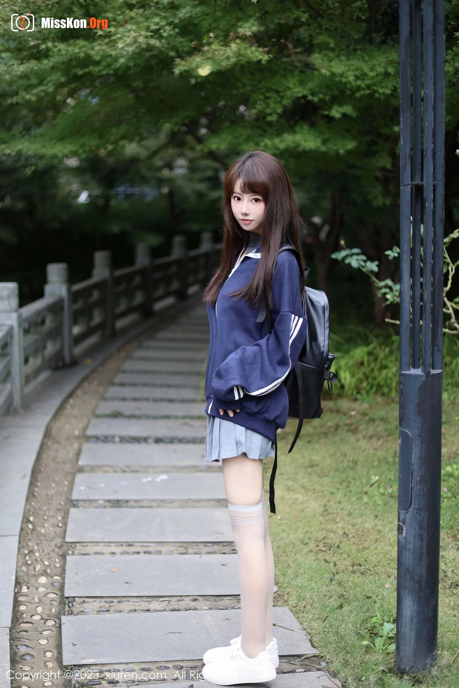 Korean school girl - Photo 10