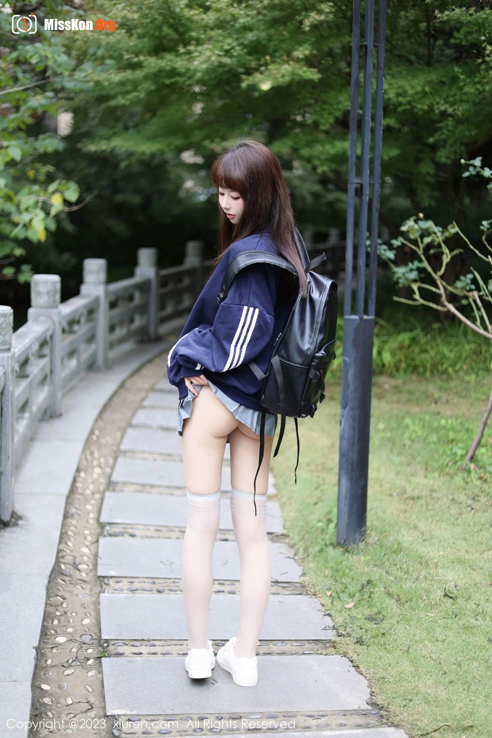 Korean school girl - Photo 12