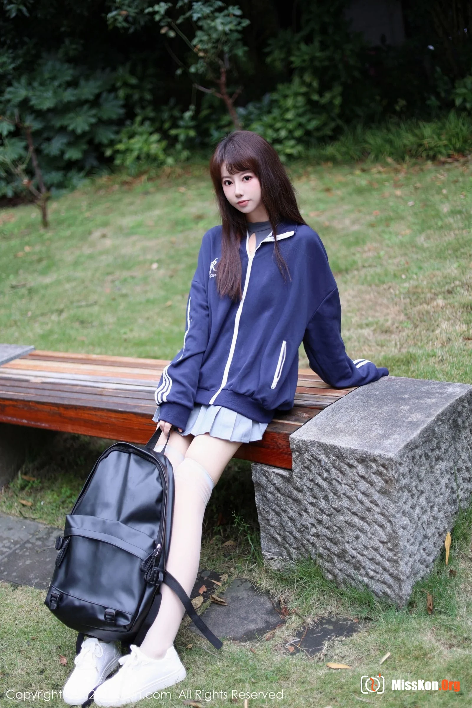 Korean school girl - Photo 4