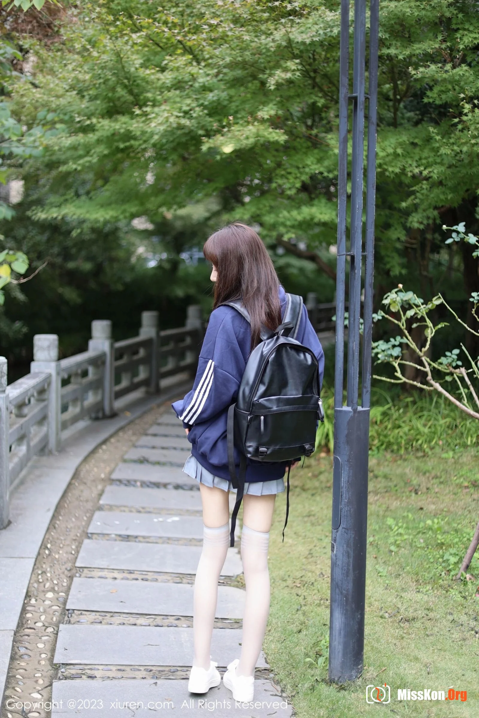 Korean school girl - Photo 9