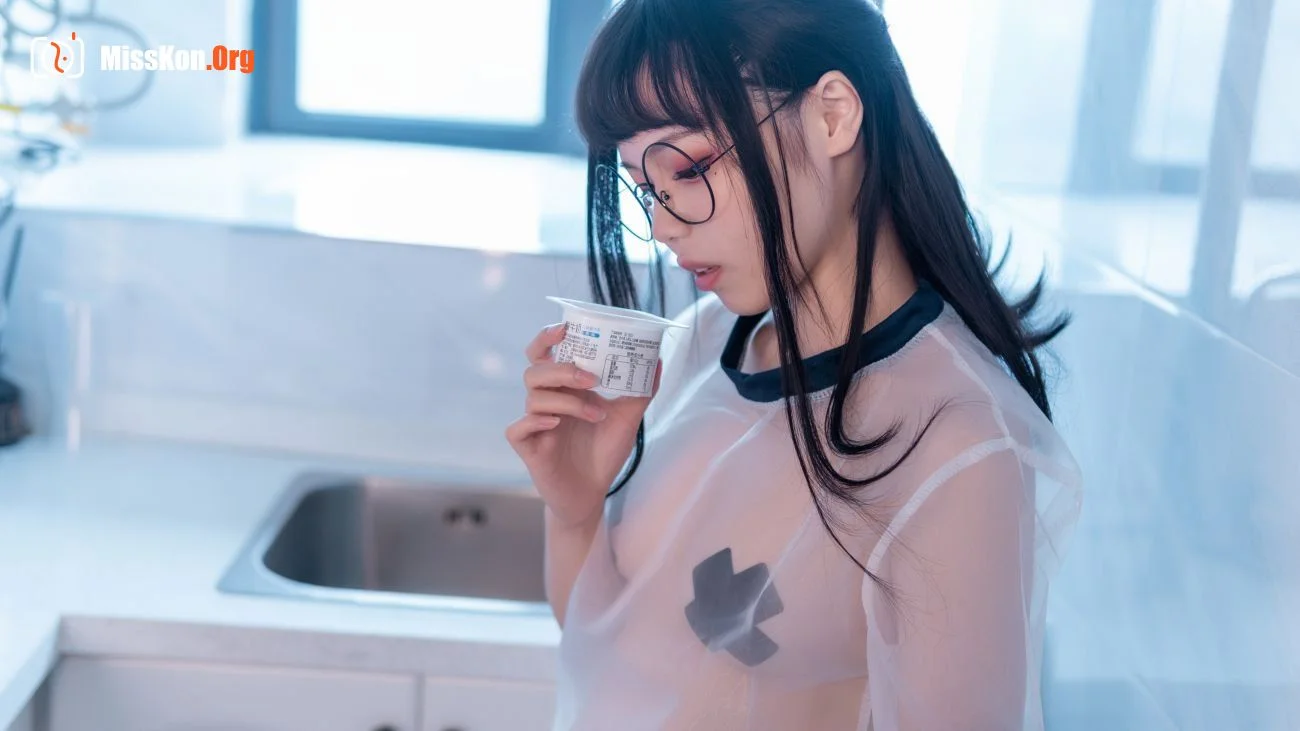 Kyouko July: Yogurt glasses girl - Photo 15