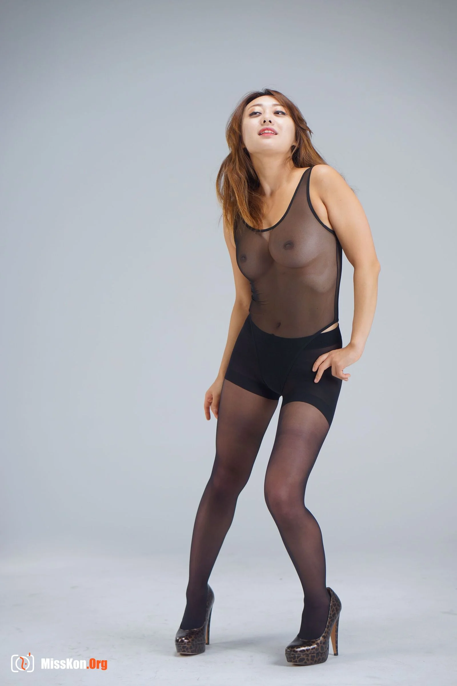 Large-scale leak of nude photos in Korean entertainment industry P03 - Photo 2