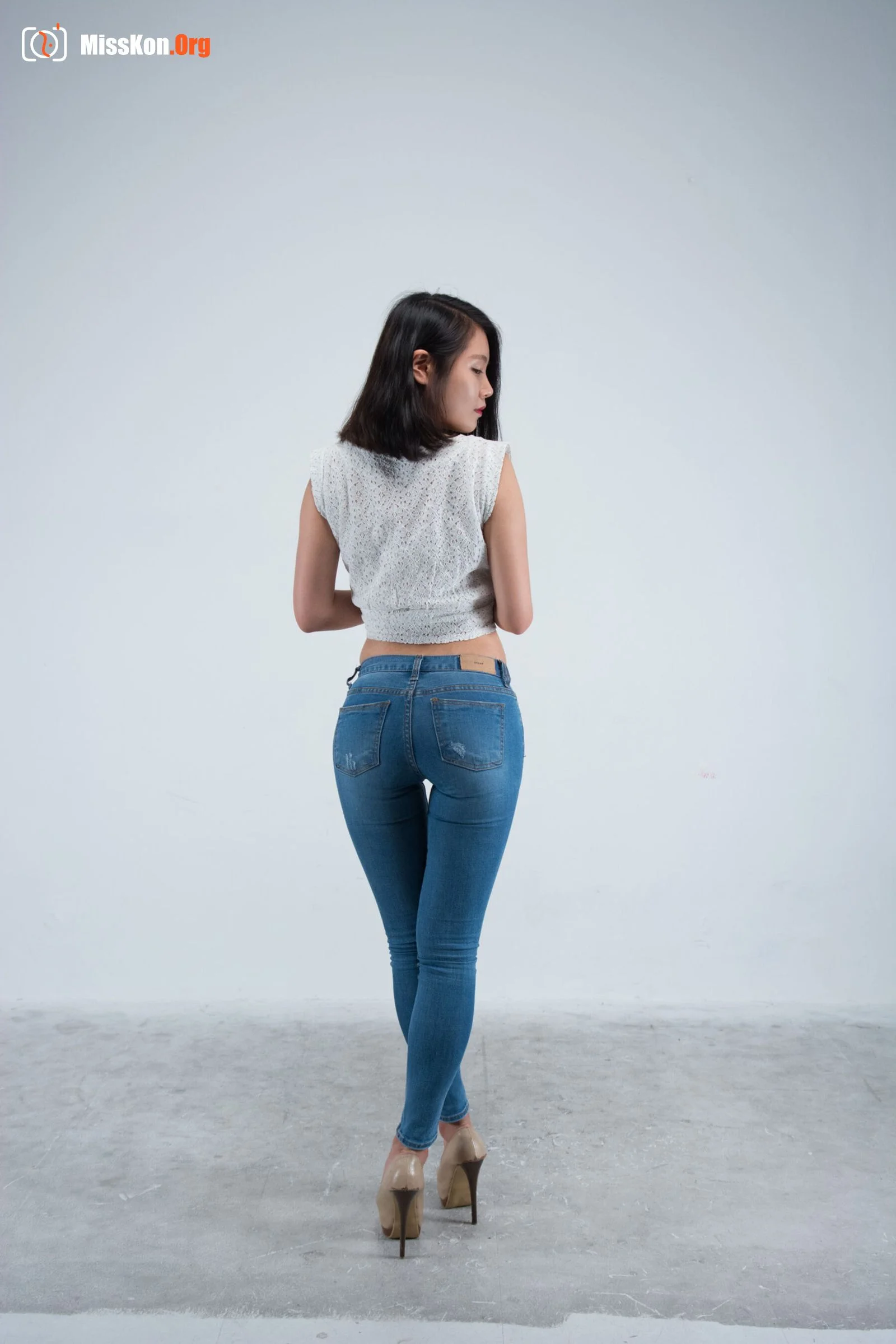 Large-scale leak of nude photos in Korean entertainment industry P13 - Photo 12