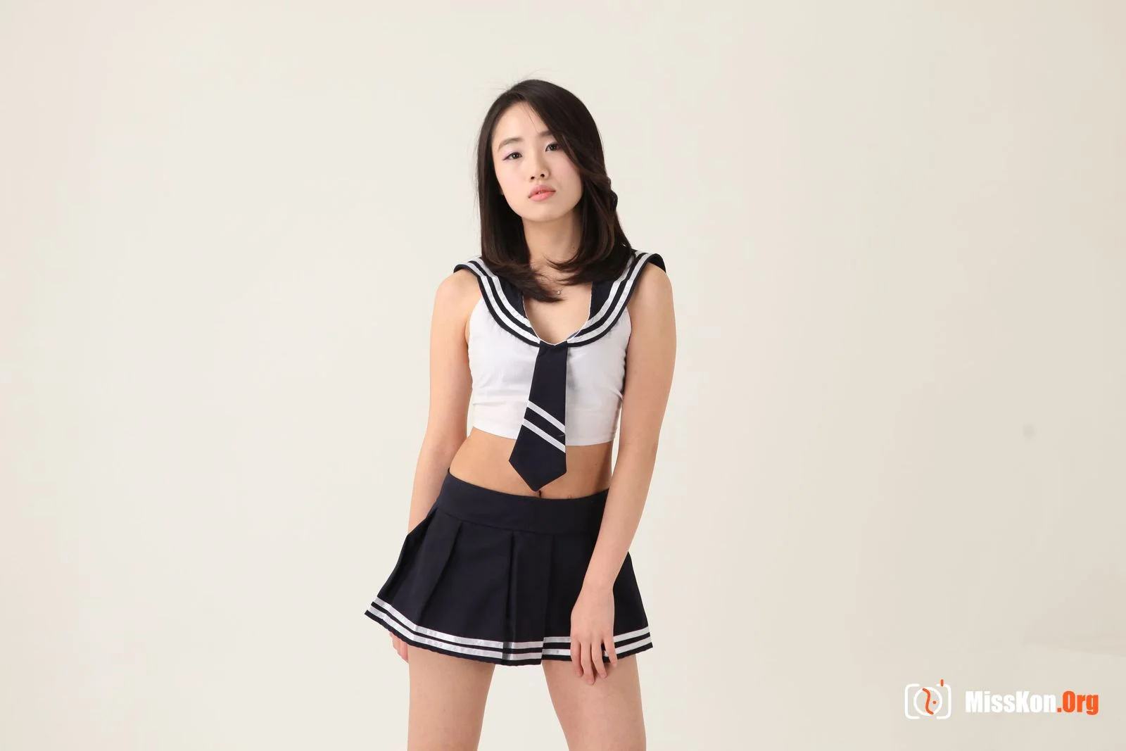 Large-scale leak of nude photos in Korean entertainment industry P30 - Photo 14