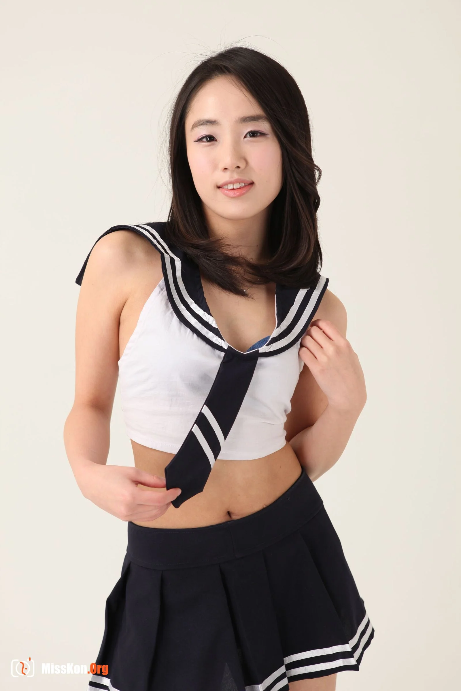 Large-scale leak of nude photos in Korean entertainment industry P30 - Photo 17