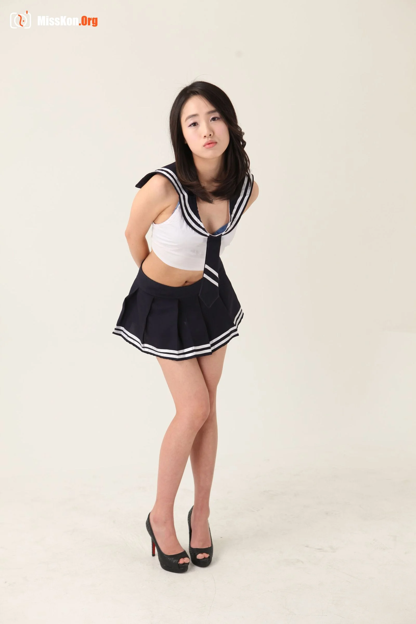 Large-scale leak of nude photos in Korean entertainment industry P30 - Photo 3
