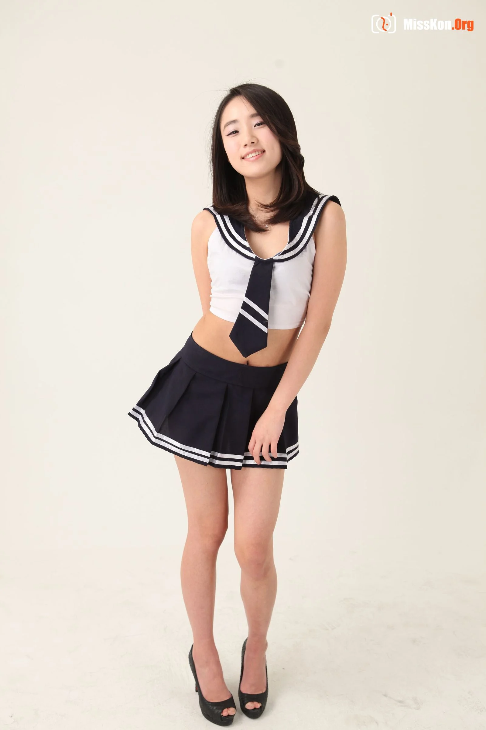 Large-scale leak of nude photos in Korean entertainment industry P30 - Photo 7