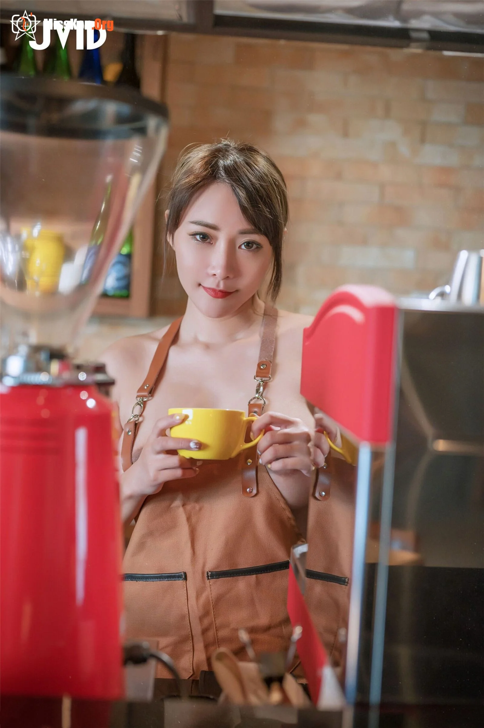 Lele: Lonely Traveler Cafe Apron - Photo 20