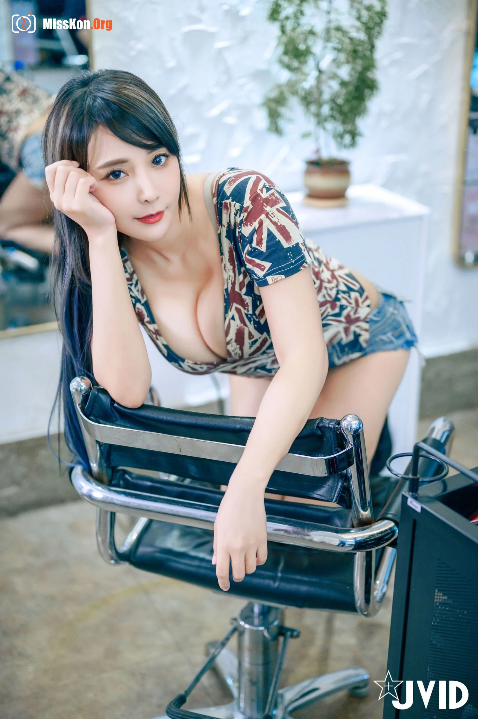 Lele: Paradise Hair Salon - Photo 15